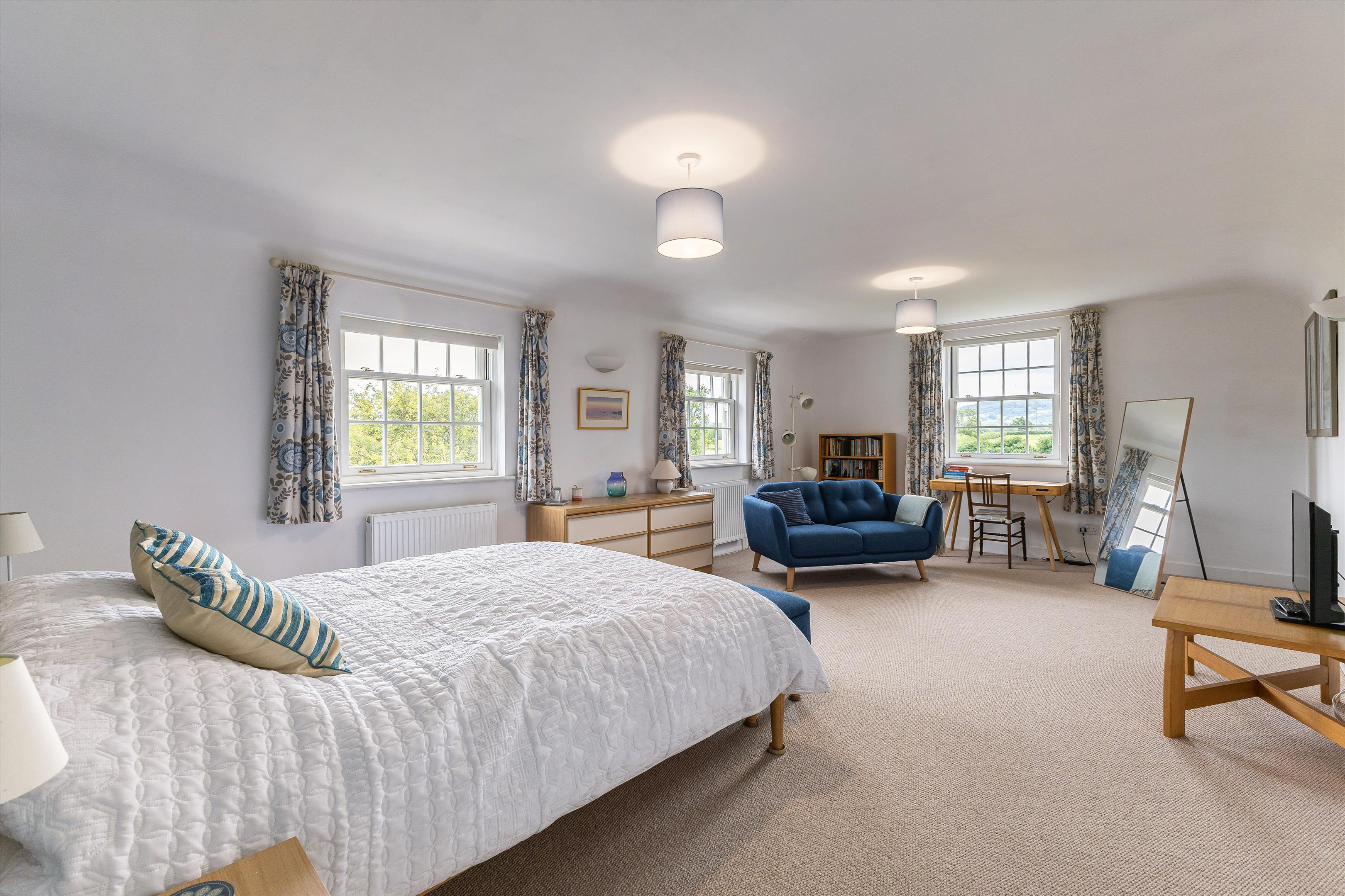 Badgeworth Lane, Badgeworth, Cheltenham, Gloucestershire GL51