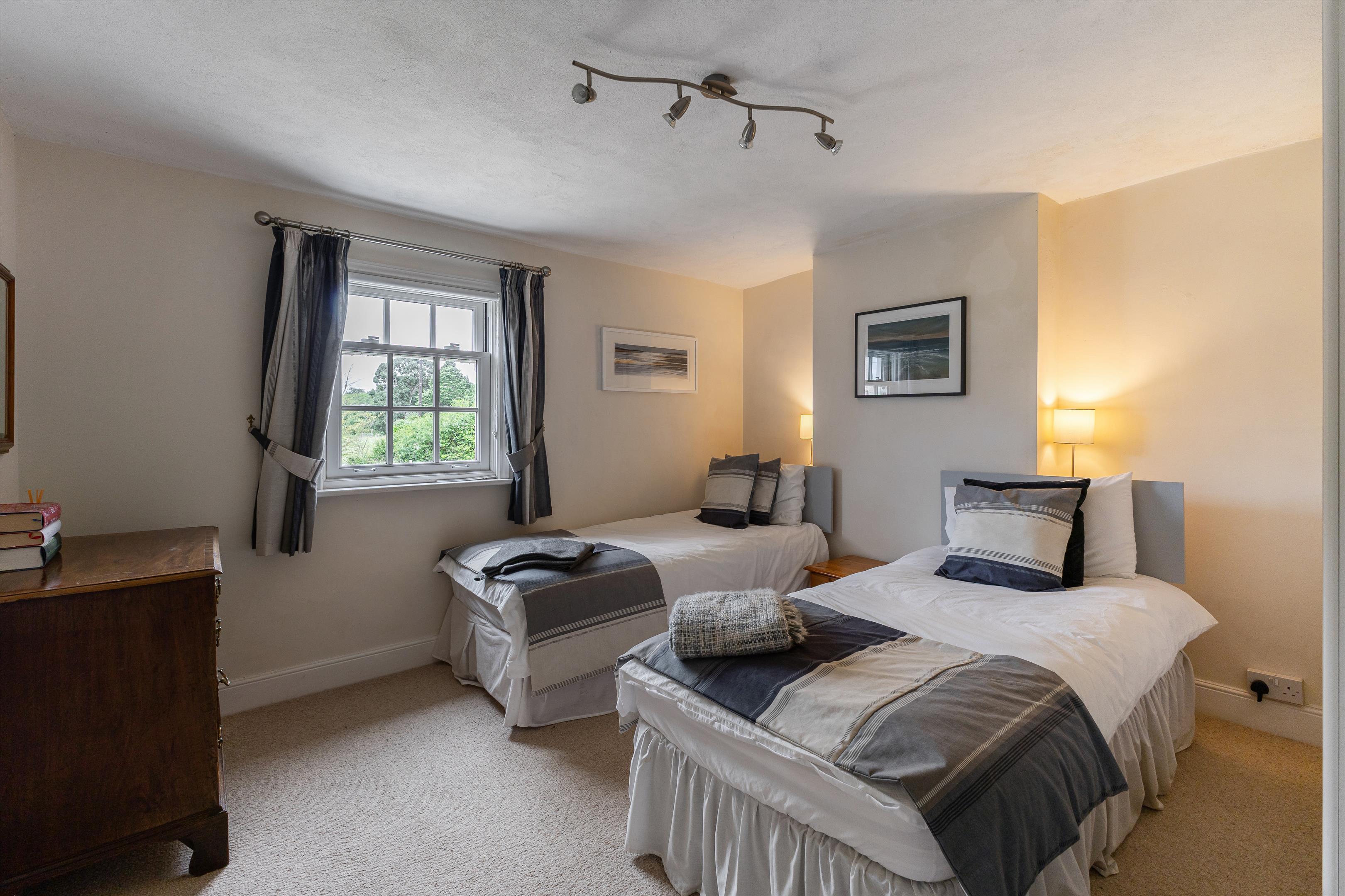 Badgeworth Lane, Badgeworth, Cheltenham, Gloucestershire GL51