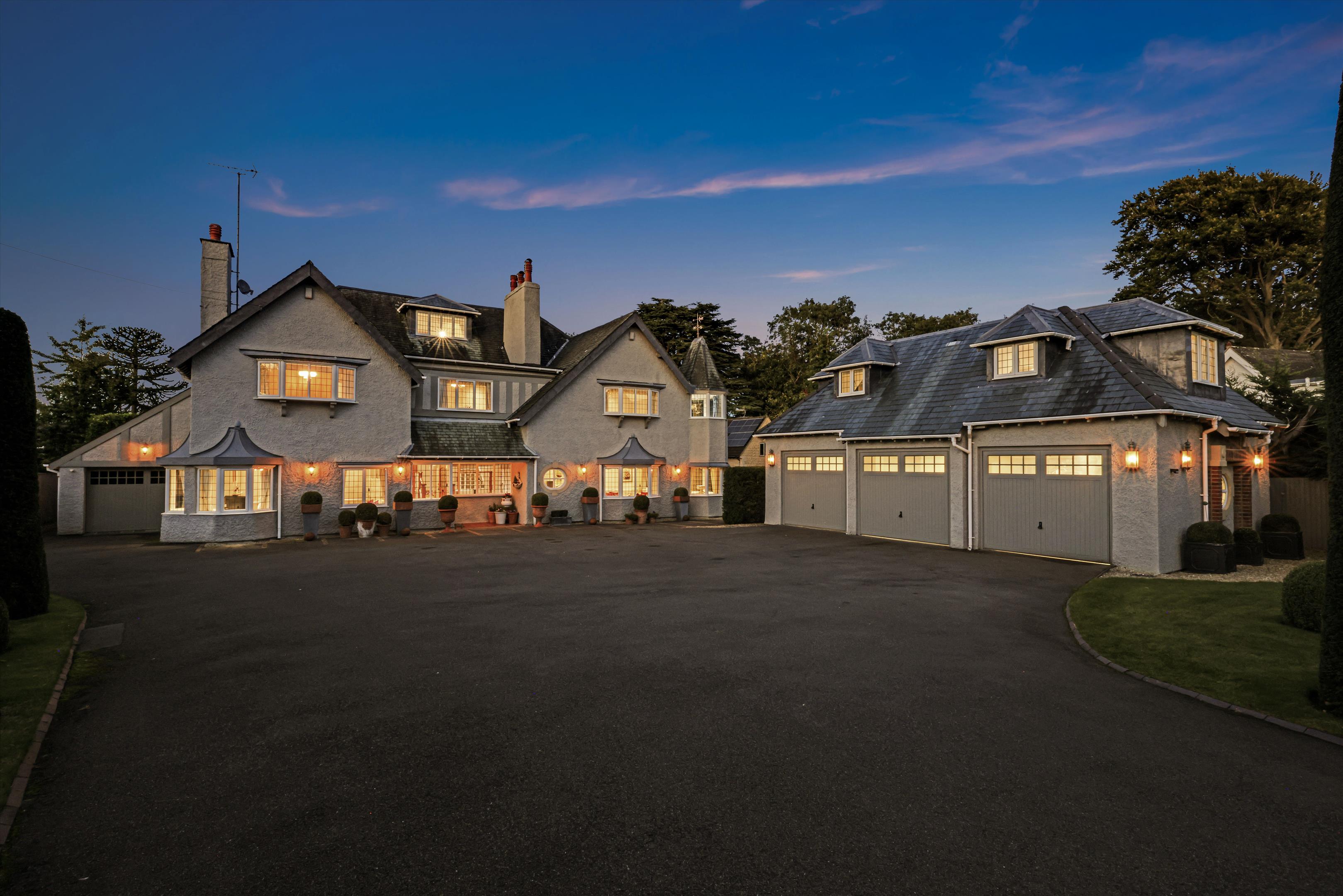 Sandy Lane Road, Charlton Kings, Cheltenham, Gloucestershire, GL53