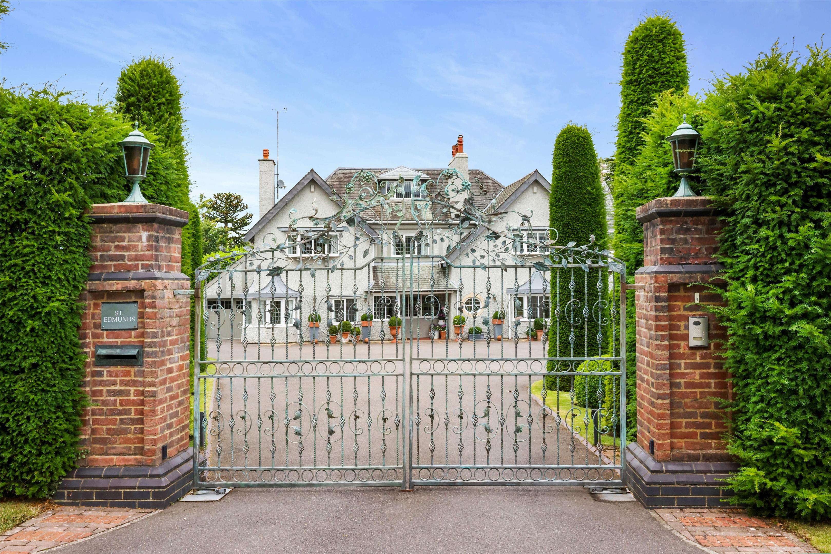 Sandy Lane Road, Charlton Kings, Cheltenham, Gloucestershire, GL53