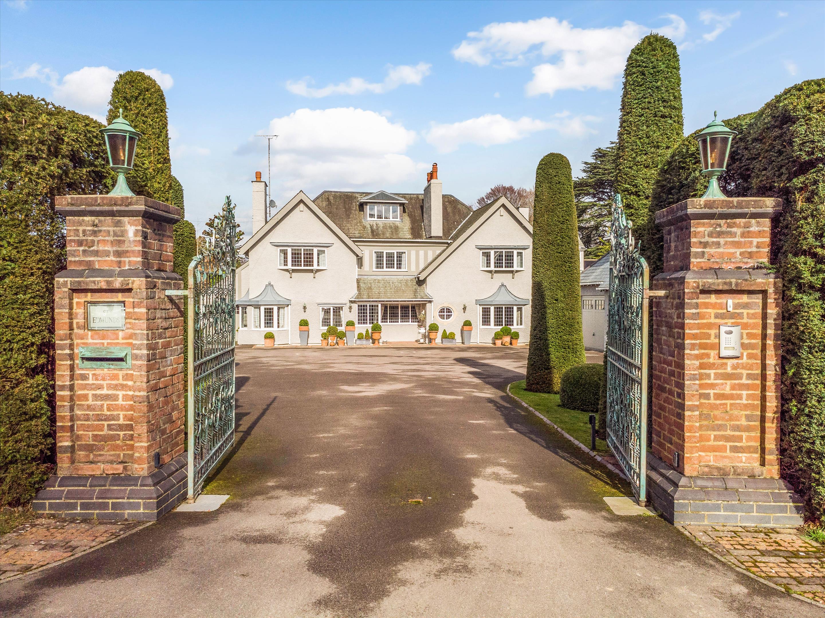Sandy Lane Road, Charlton Kings, Cheltenham, Gloucestershire, GL53