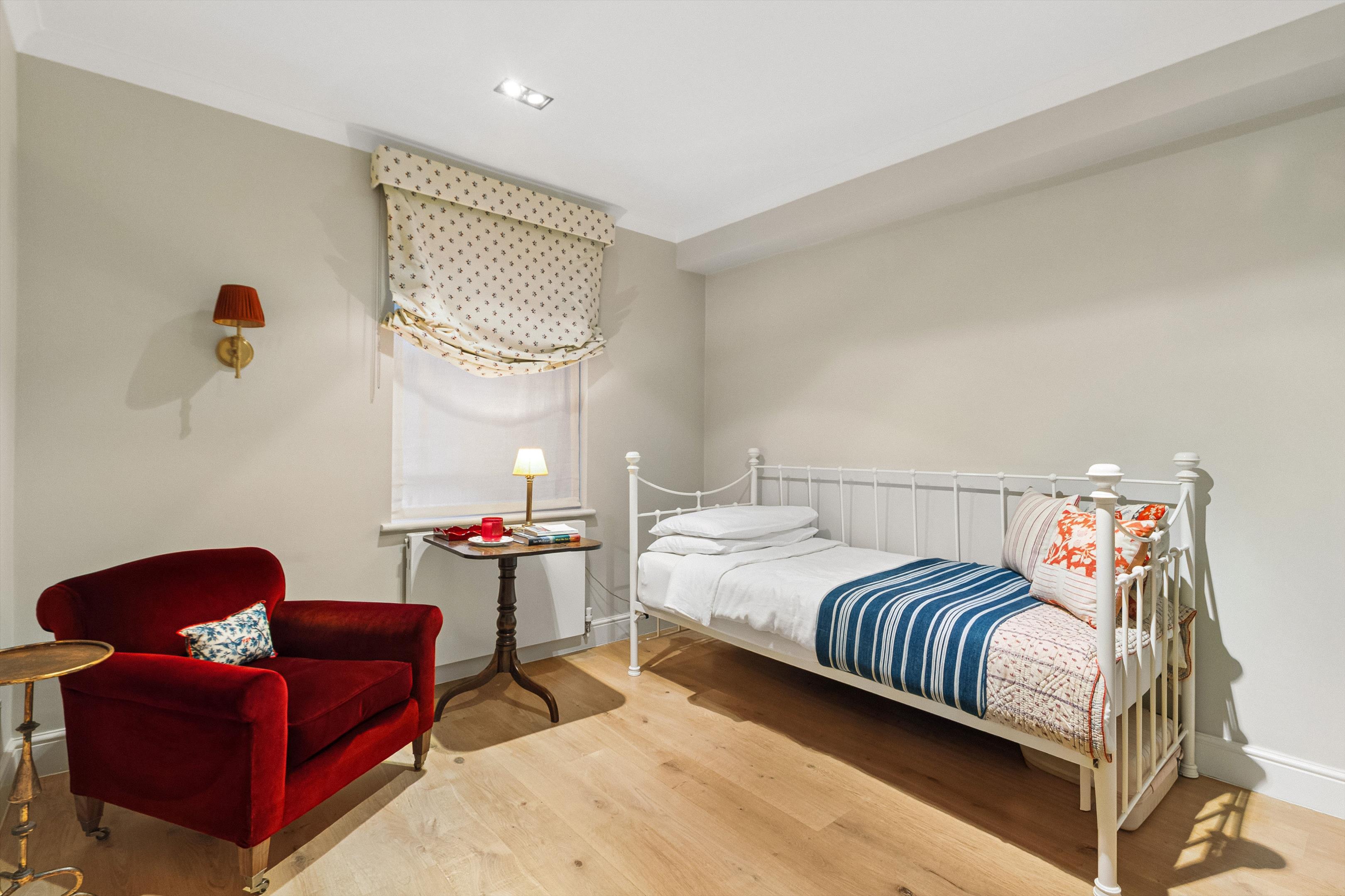 Tregunter Road, London SW10