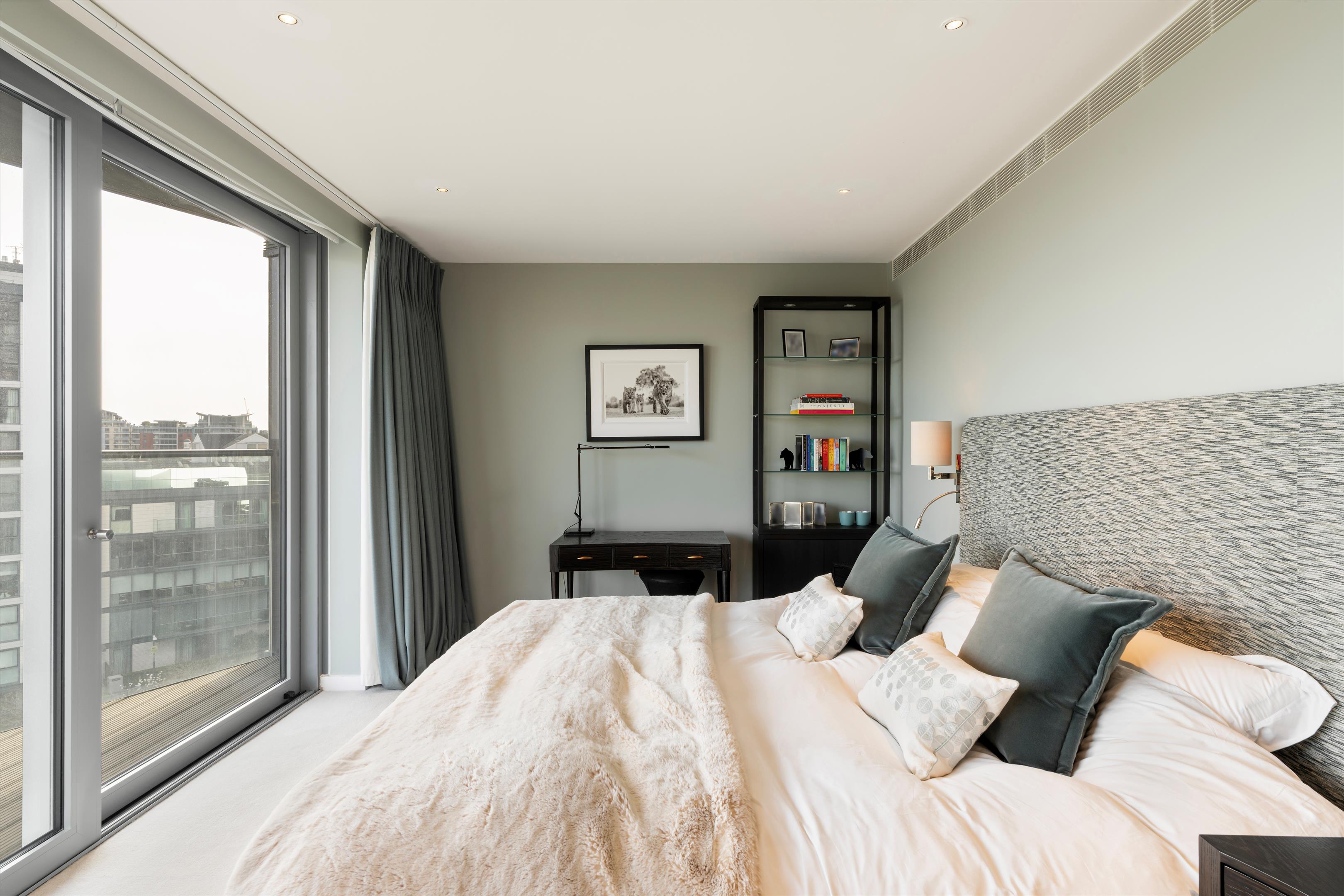 Waterfront Drive, London SW10