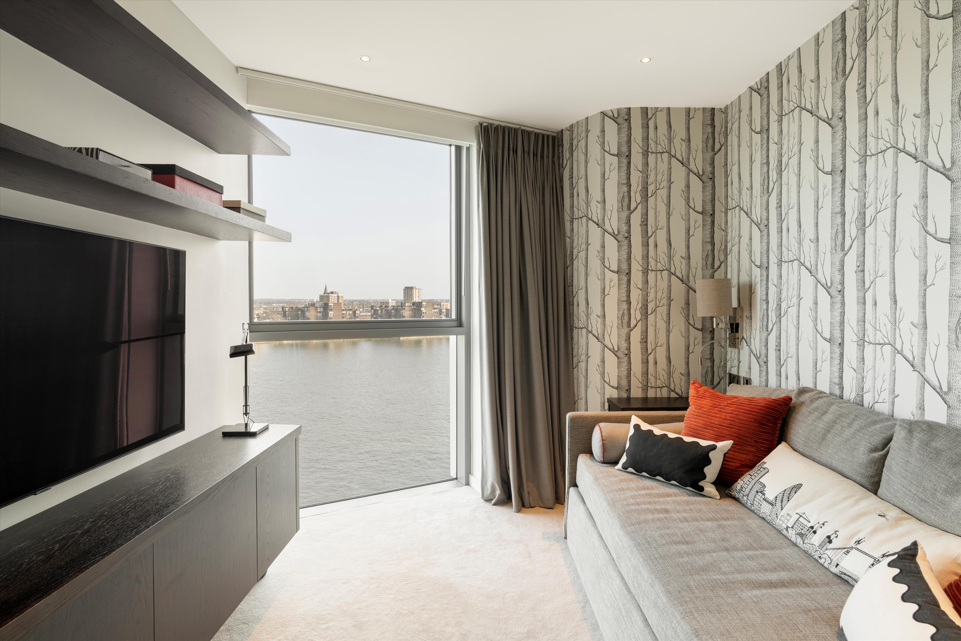 Waterfront Drive, London SW10