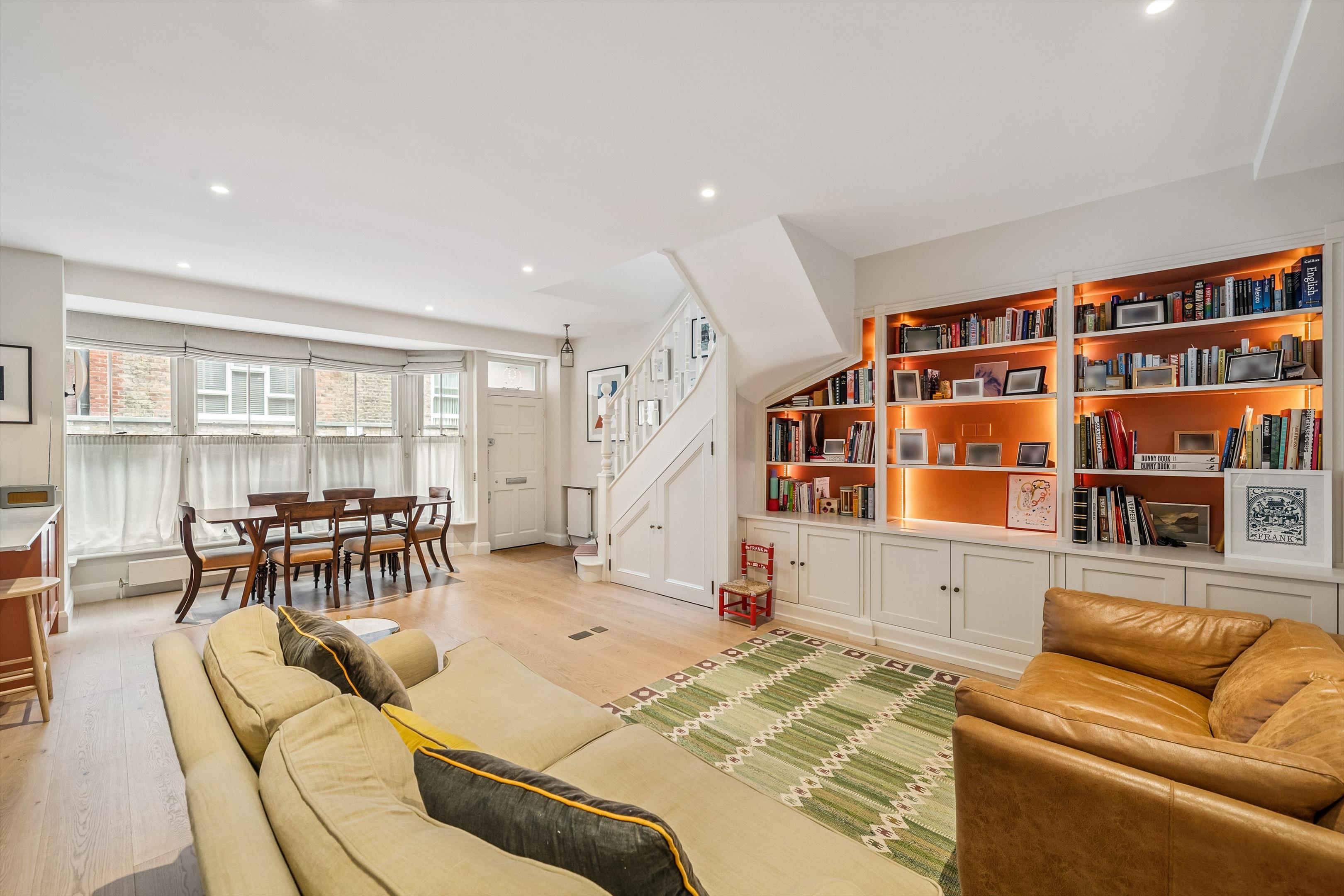 Dove Mews, London, SW5