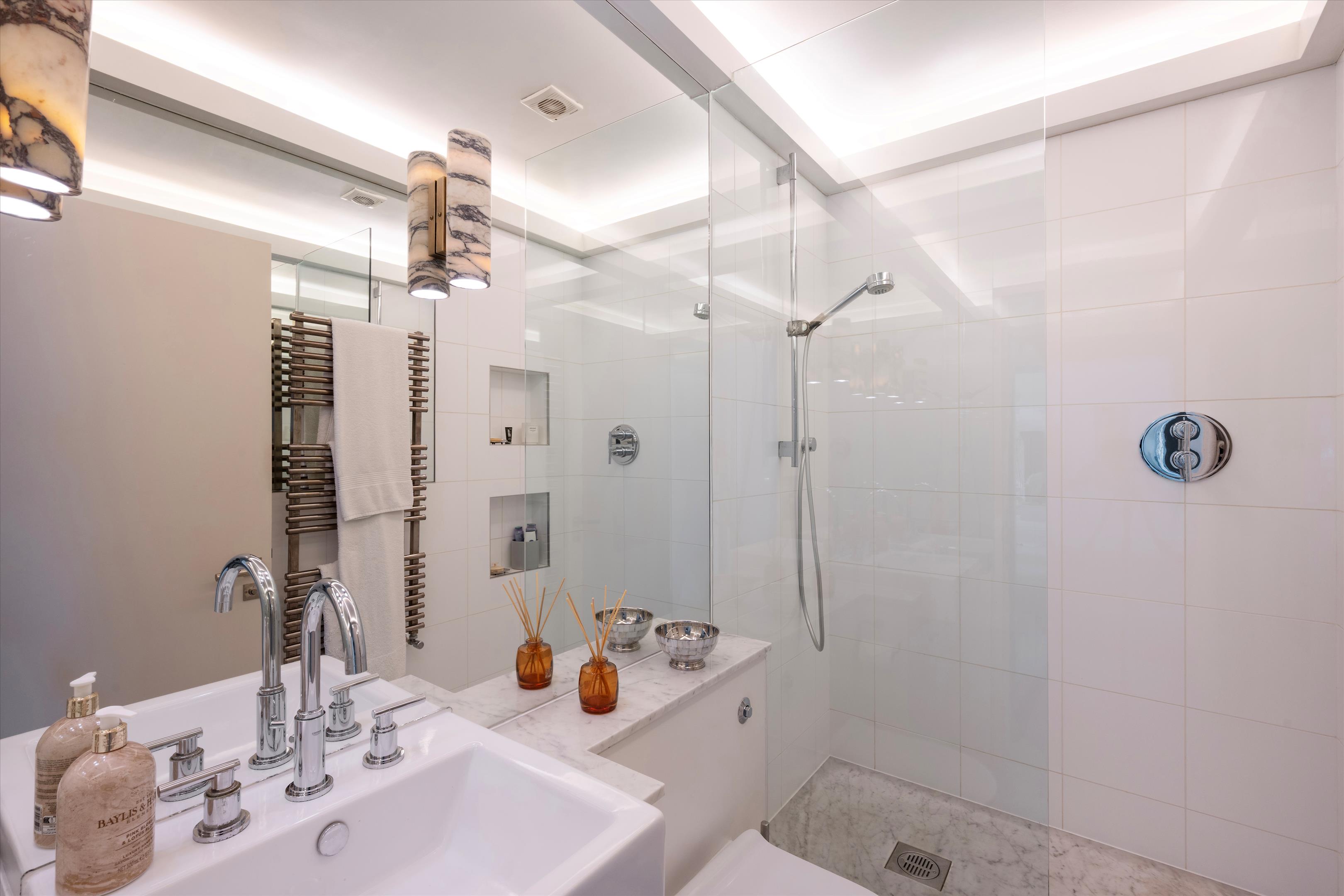 Onslow Gardens, South Kensington, SW7
