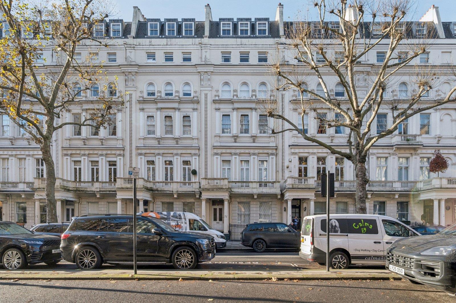 Queen's Gate, South Kensington, London SW7