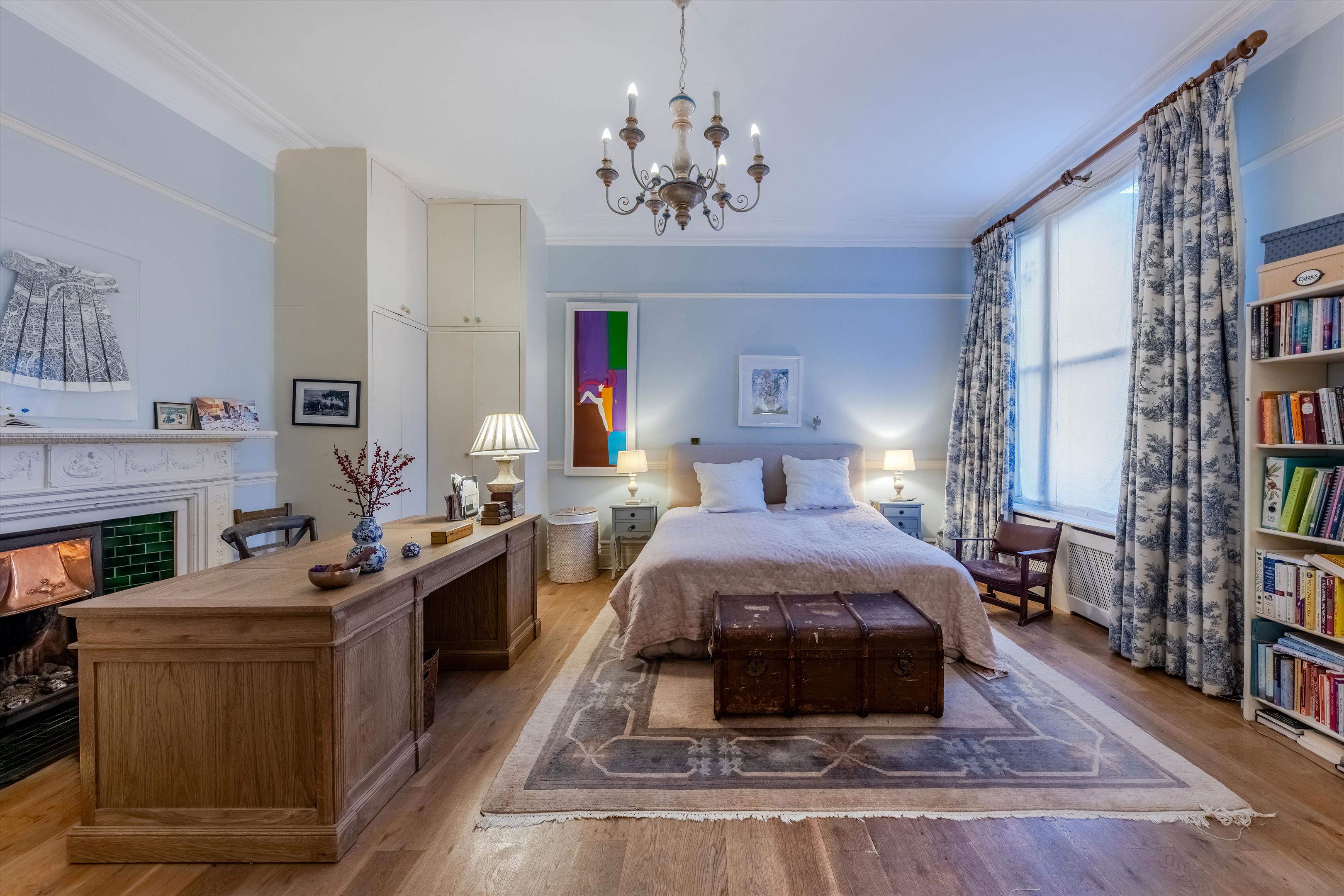 Barkston Gardens, London SW5