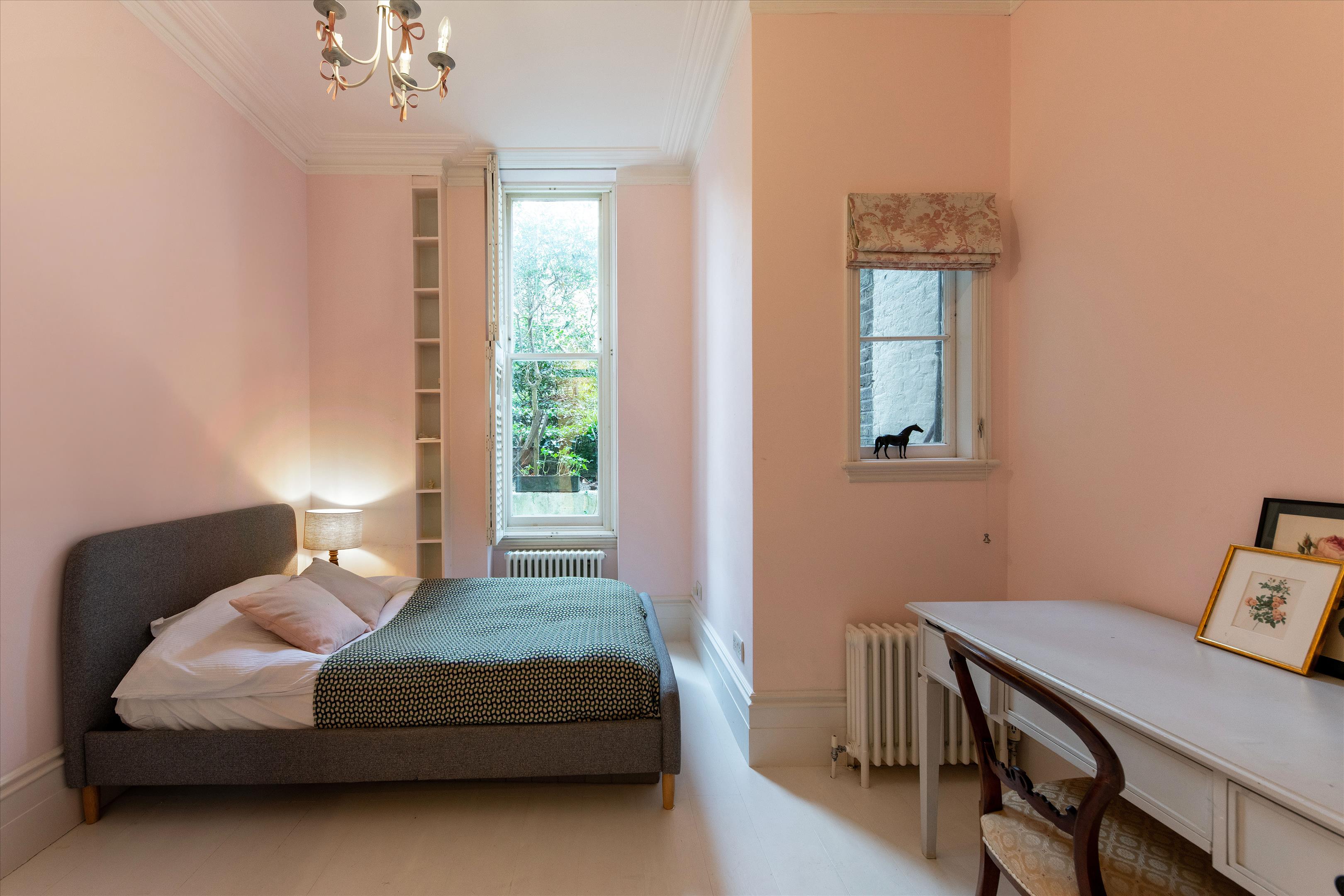 Barkston Gardens, London SW5