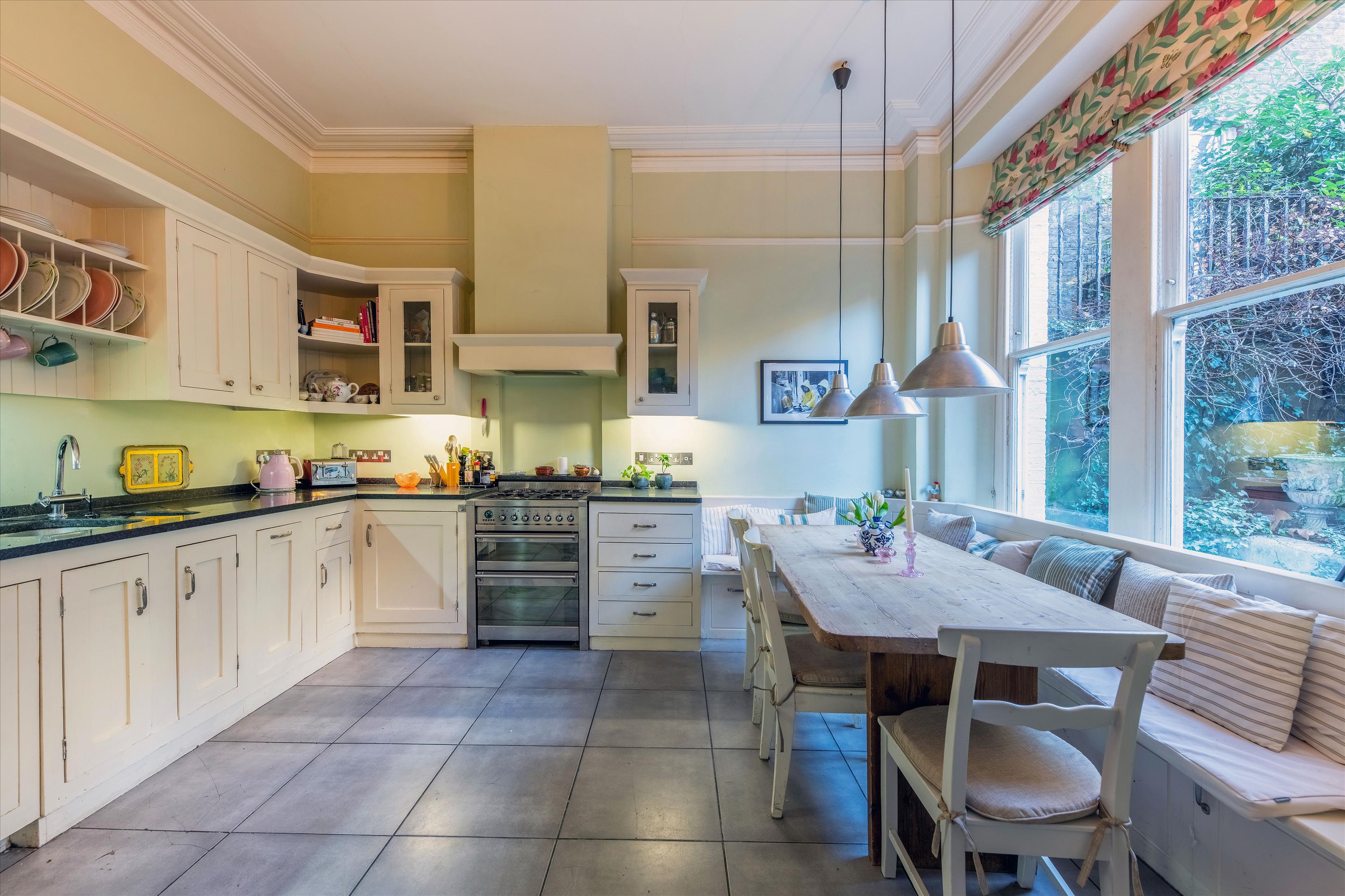 Barkston Gardens, London SW5