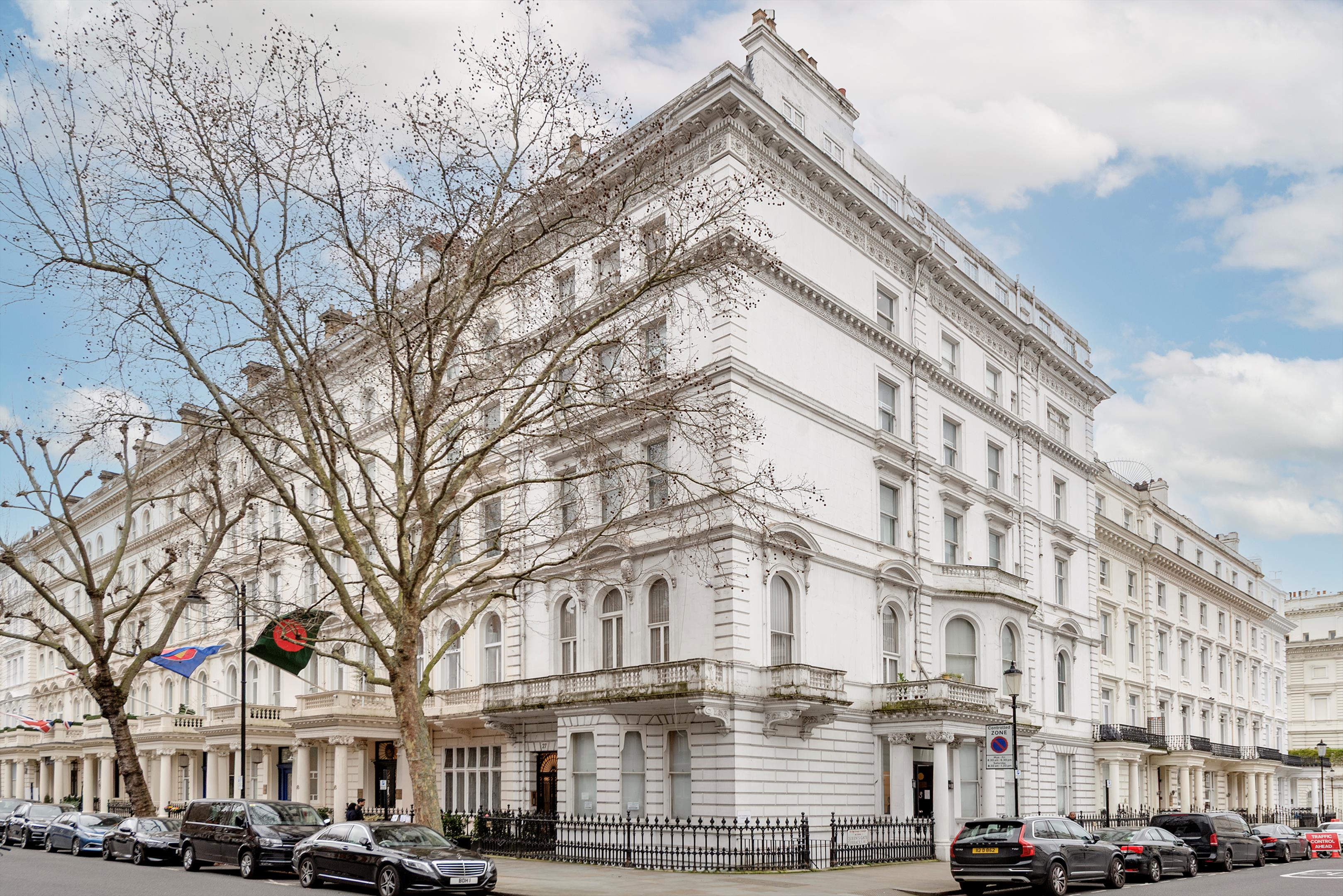 Queen's Gate, London SW7