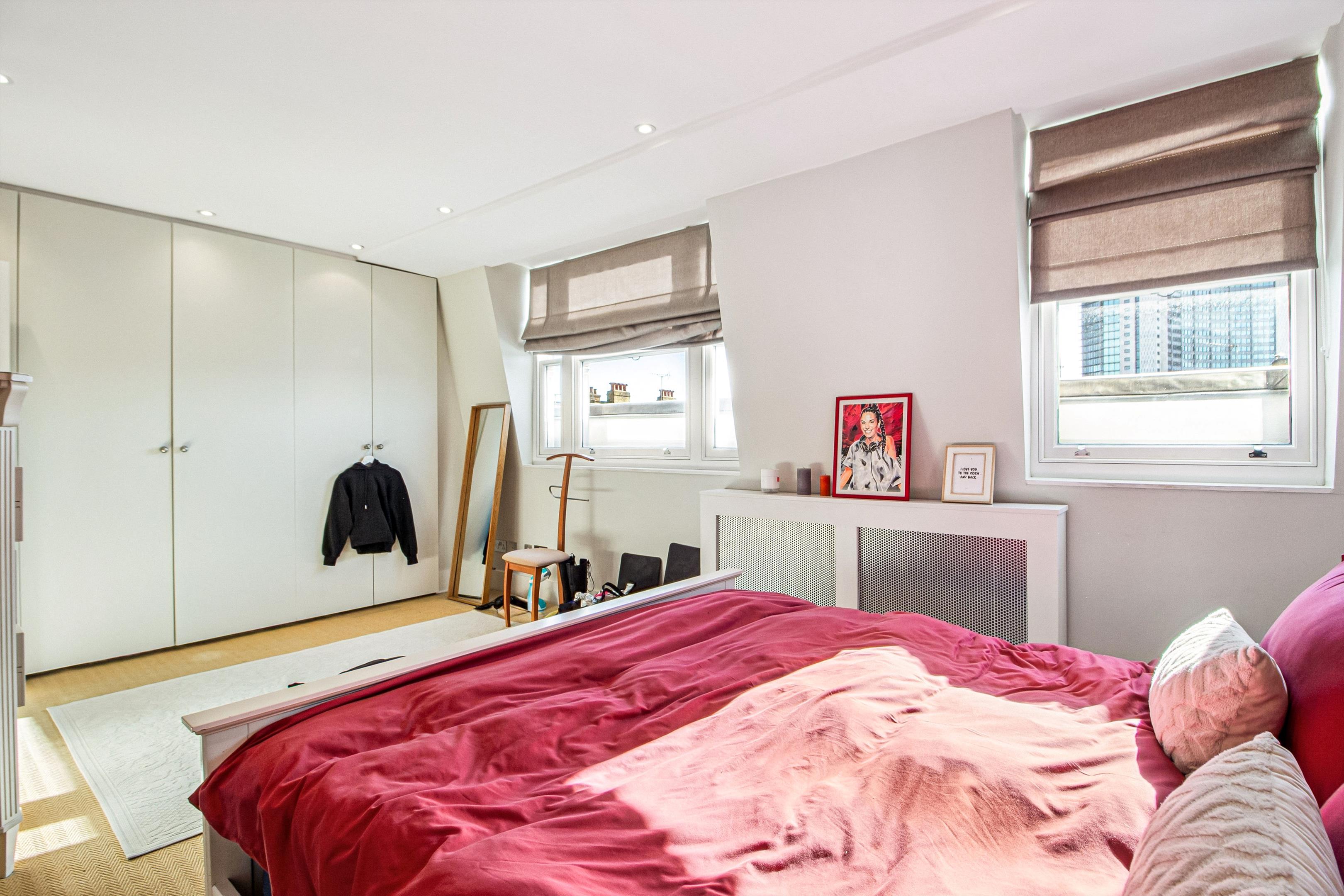Eardley Crescent, London SW5