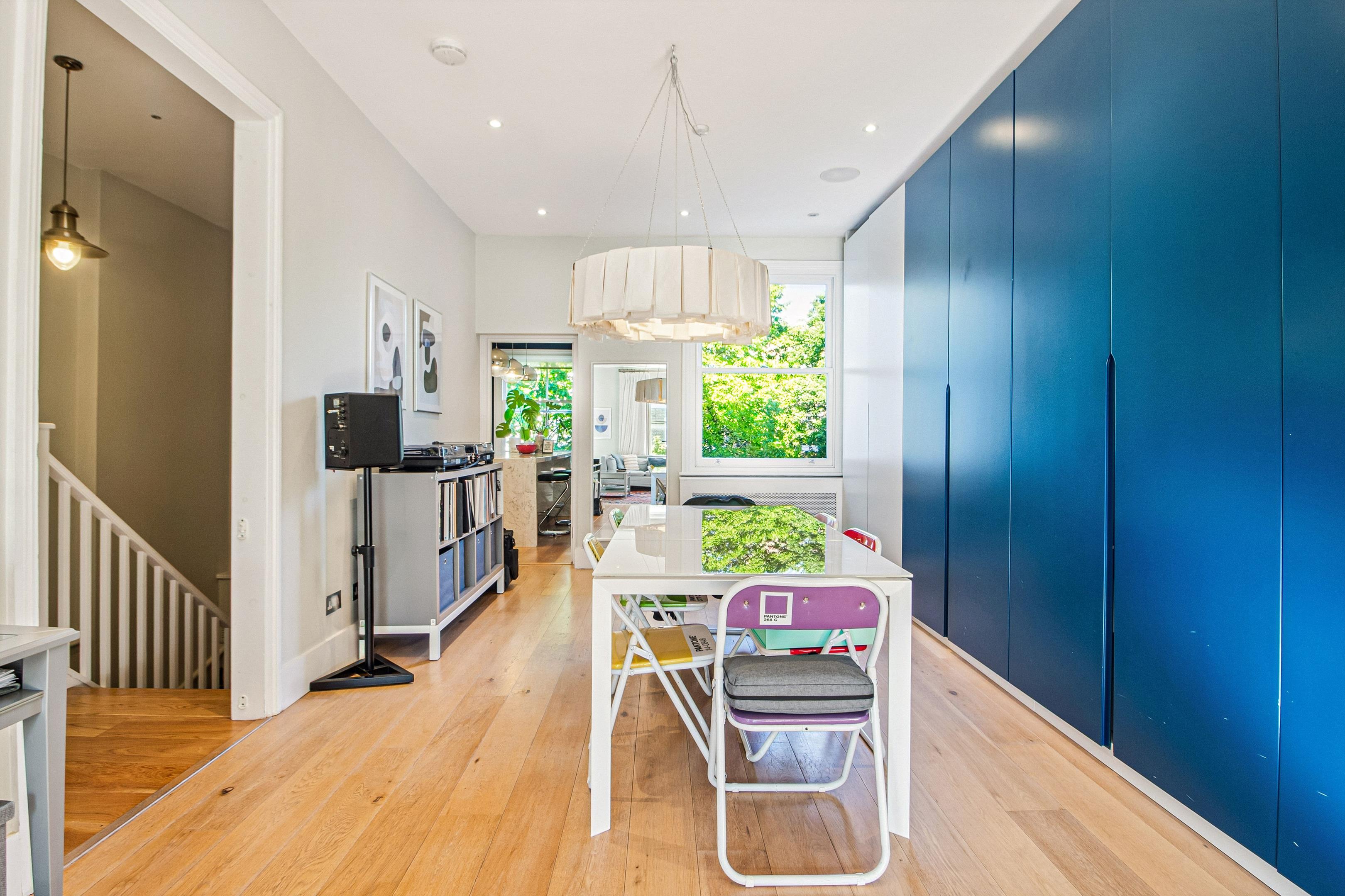 Eardley Crescent, London SW5