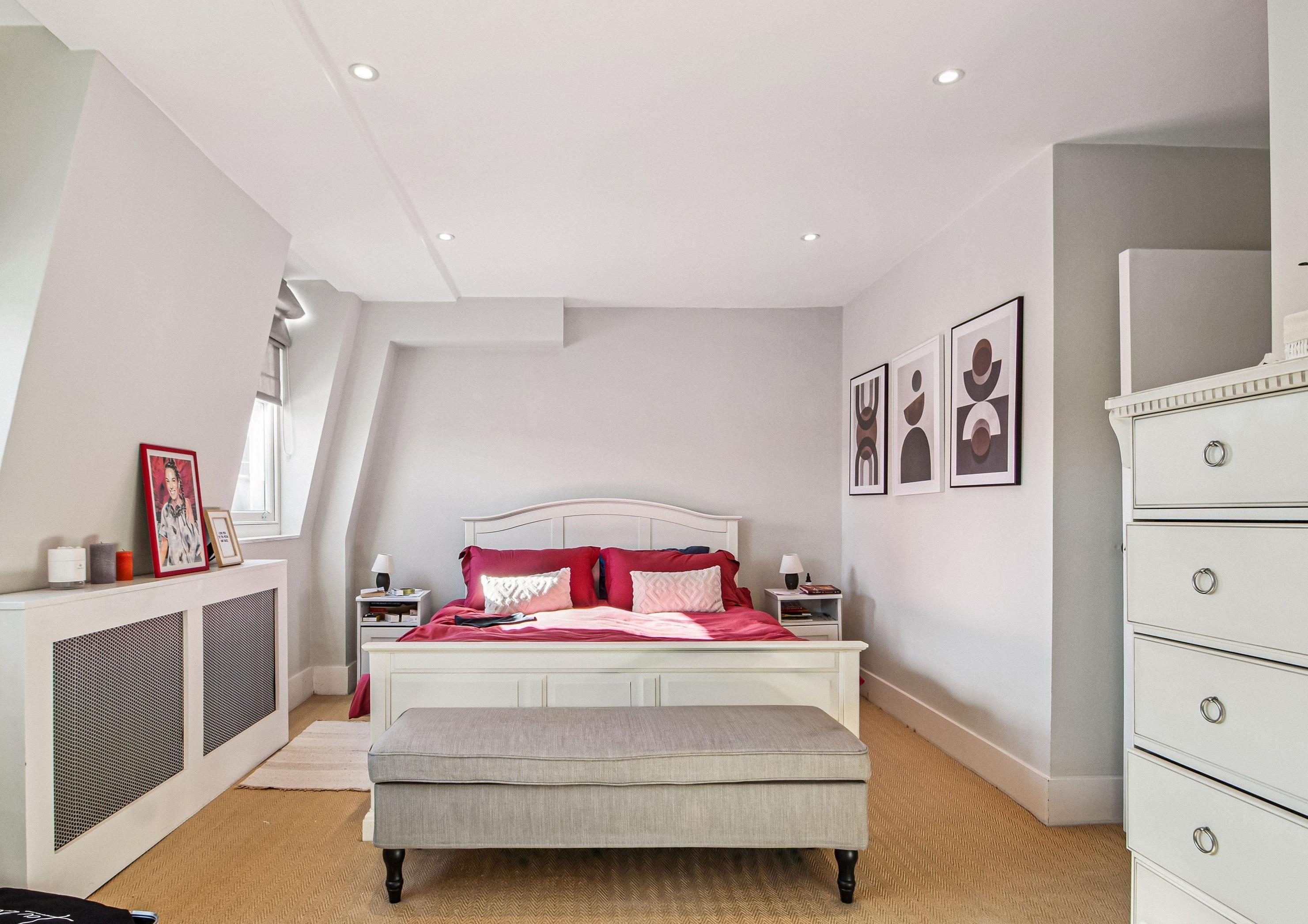 Eardley Crescent, London SW5