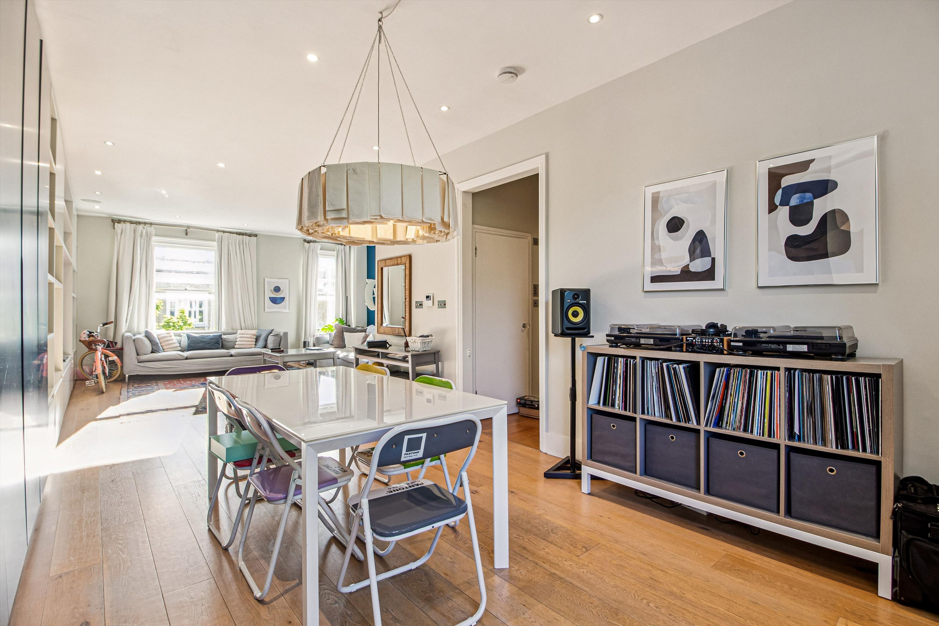 Eardley Crescent, London SW5
