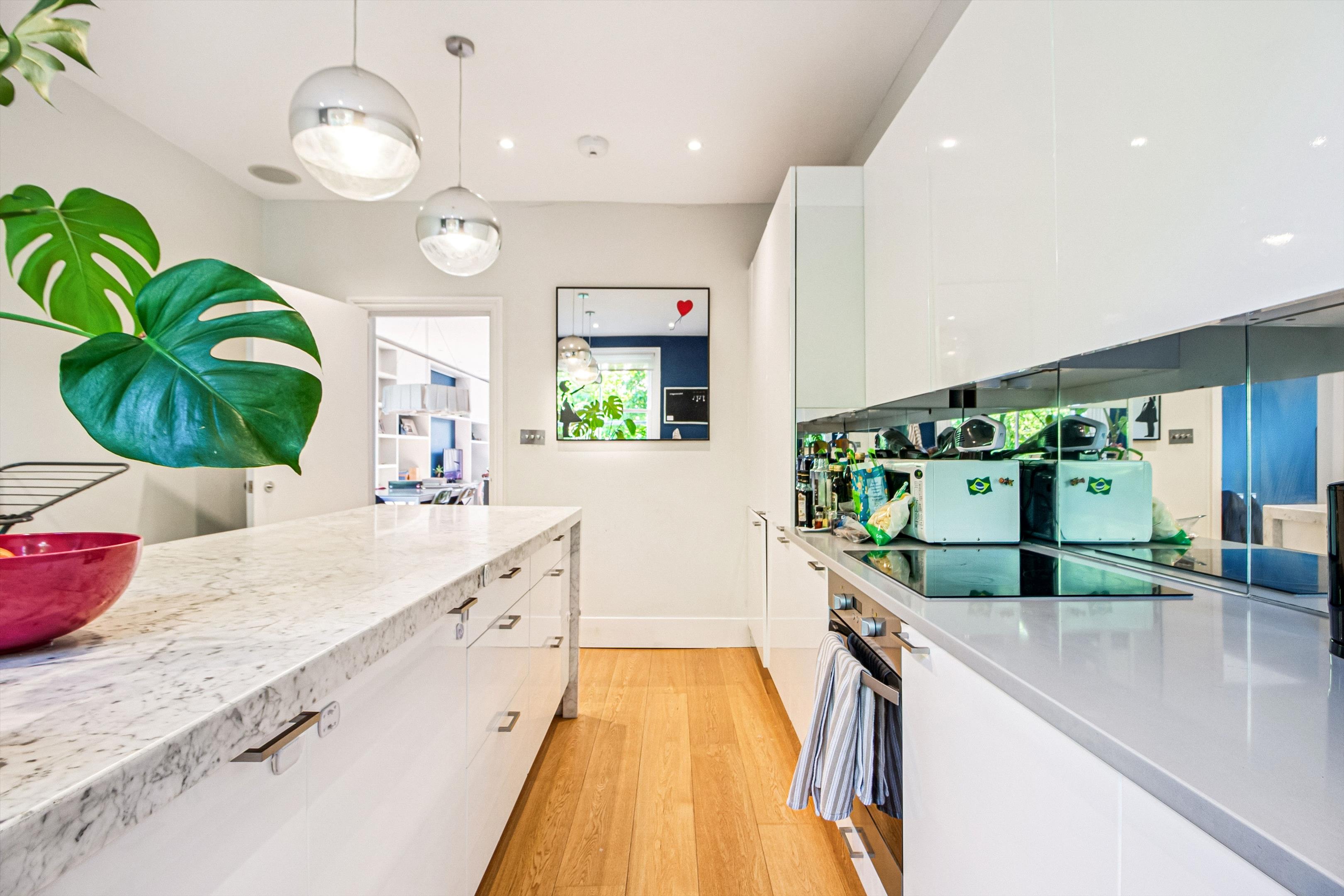 Eardley Crescent, London SW5
