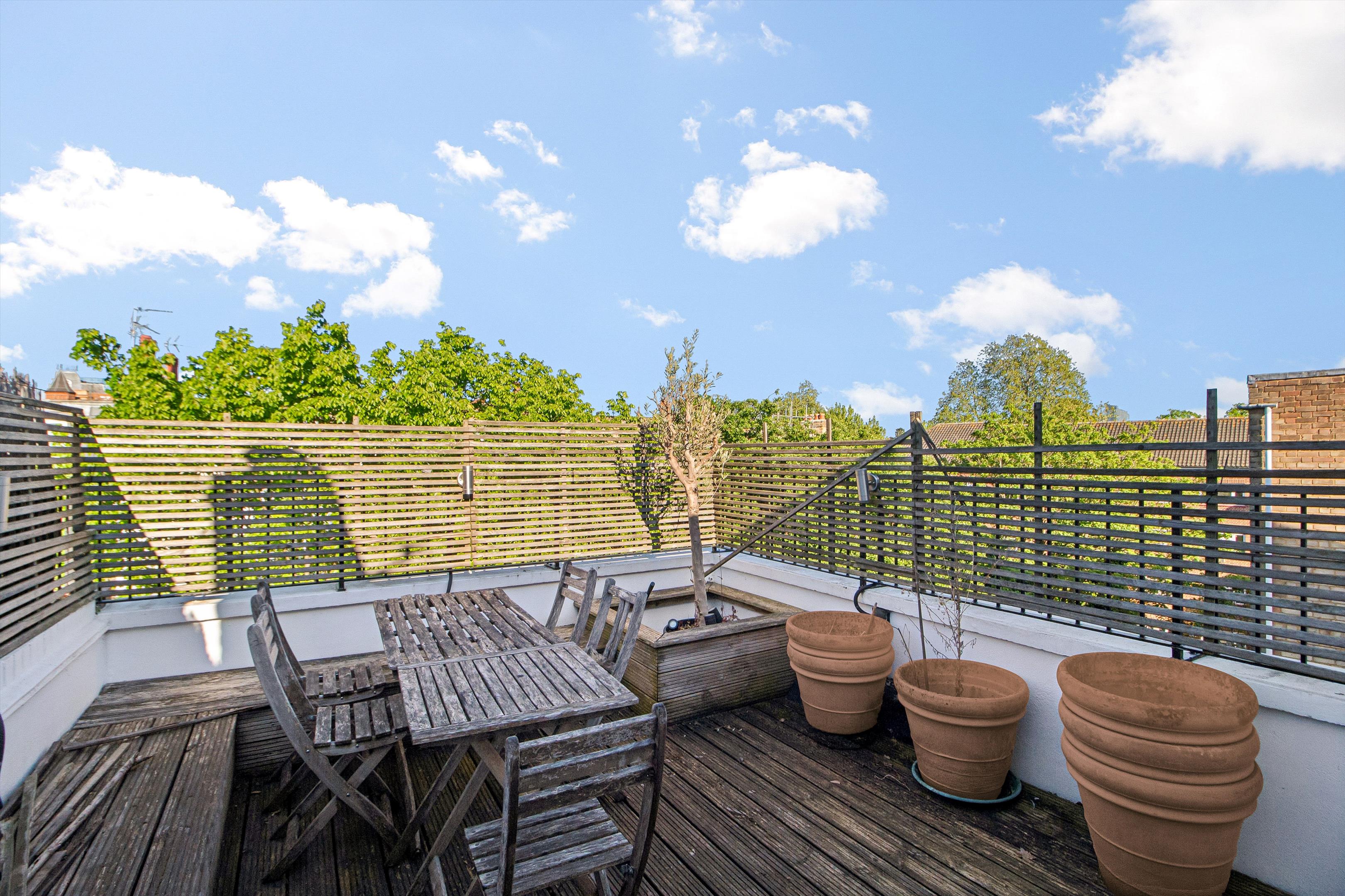 Eardley Crescent, London SW5