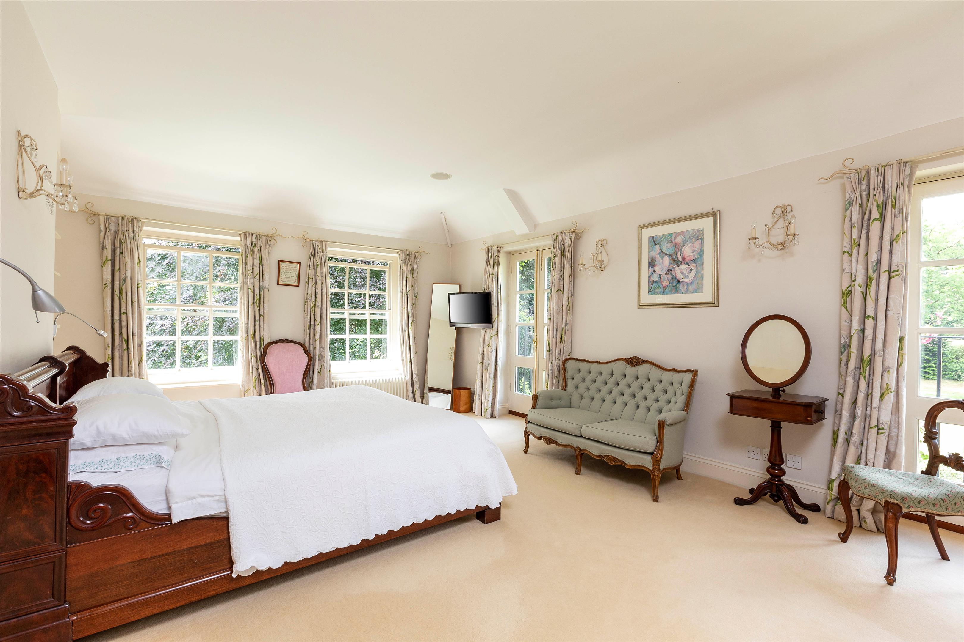 Coopers Hill, Eversley, Hook, Hampshire, RG27