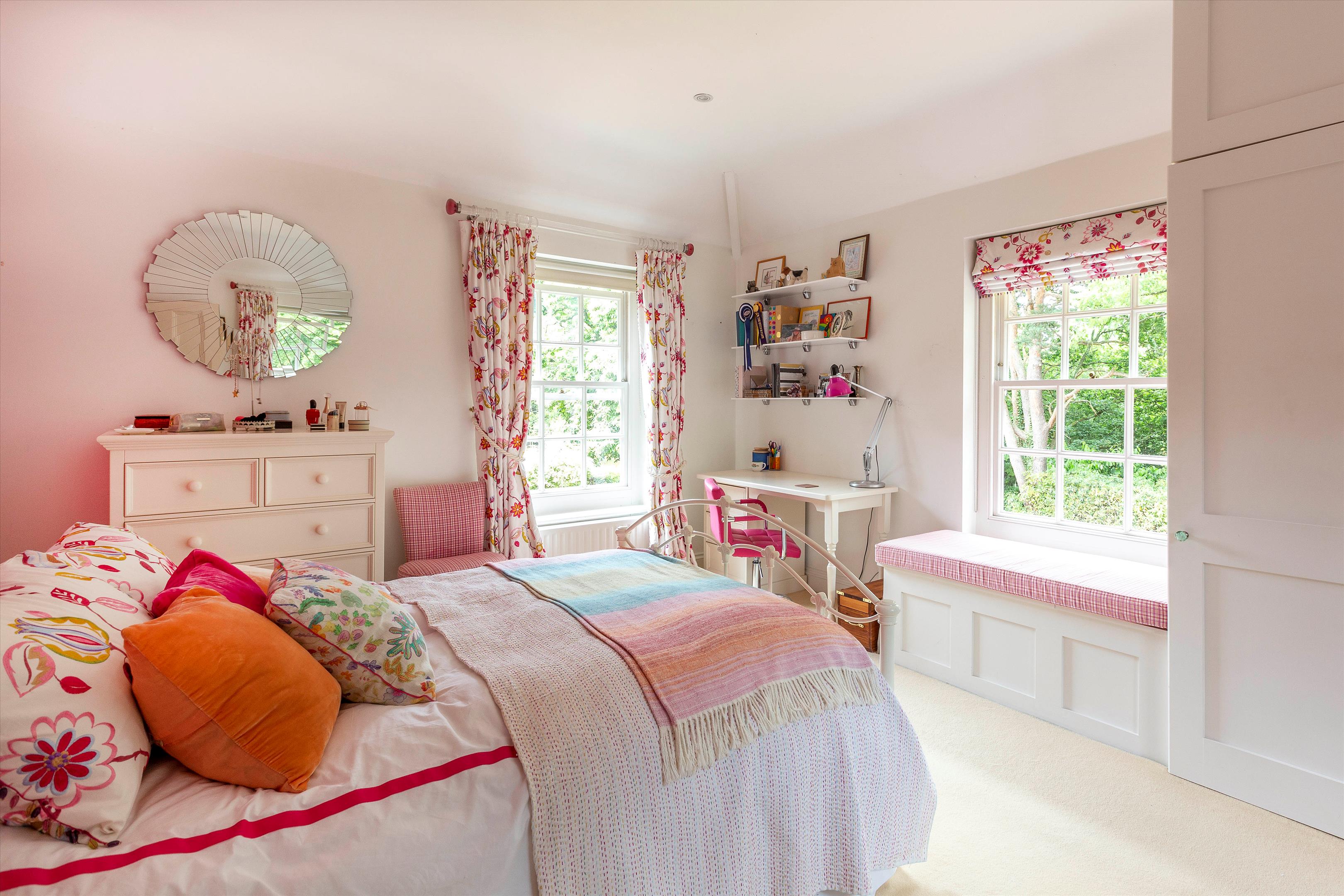 Coopers Hill, Eversley, Hook, Hampshire, RG27