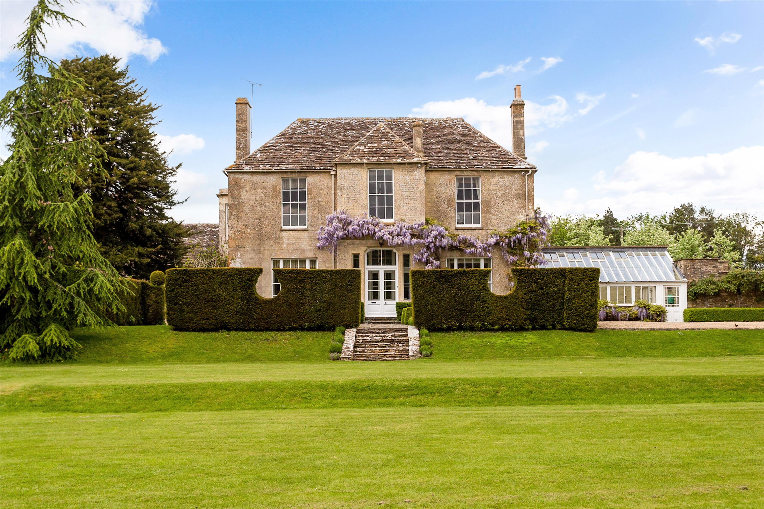 Preston Place, Preston, Cirencester, Gloucestershire, GL7