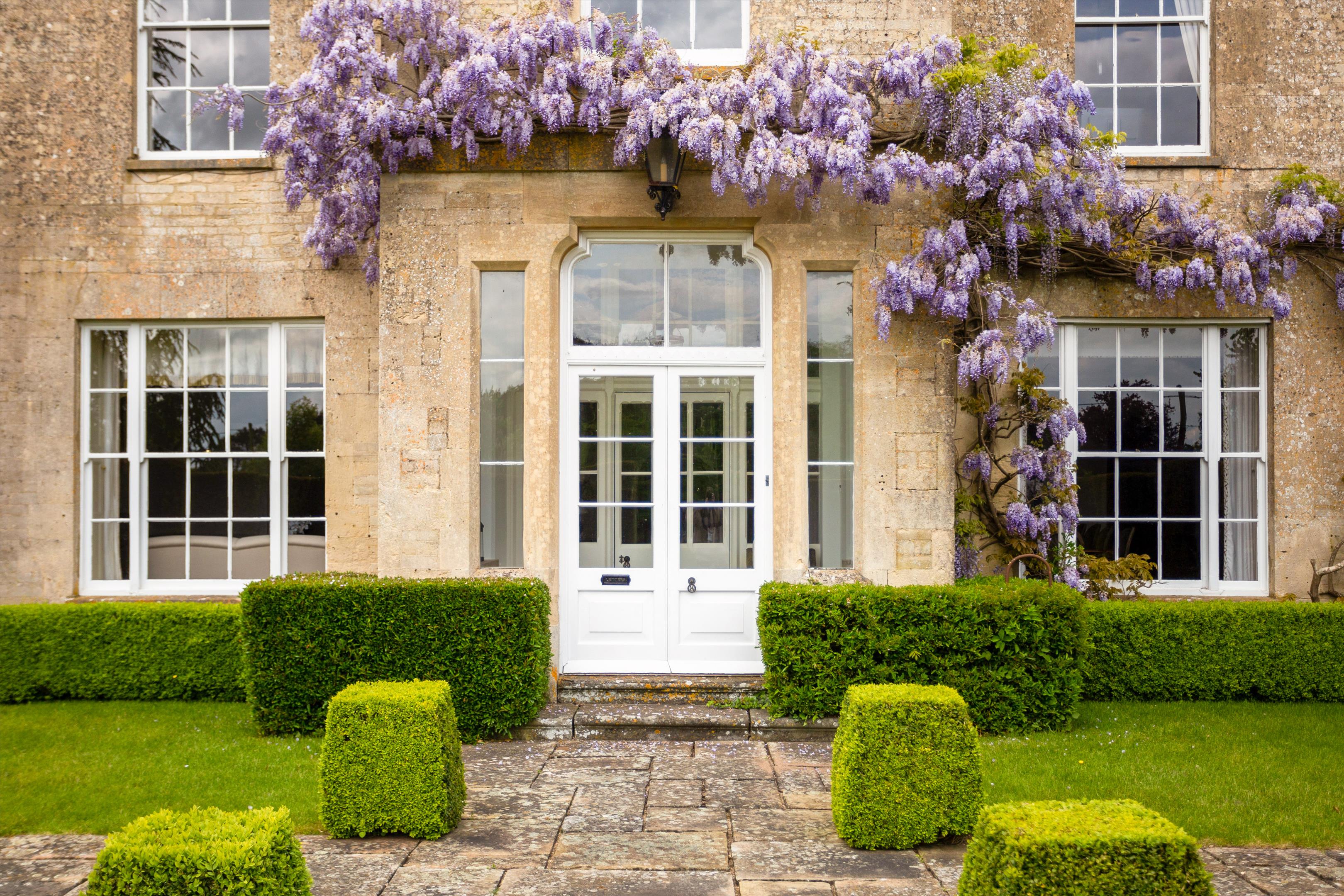 Preston Place, Preston, Cirencester, Gloucestershire, GL7