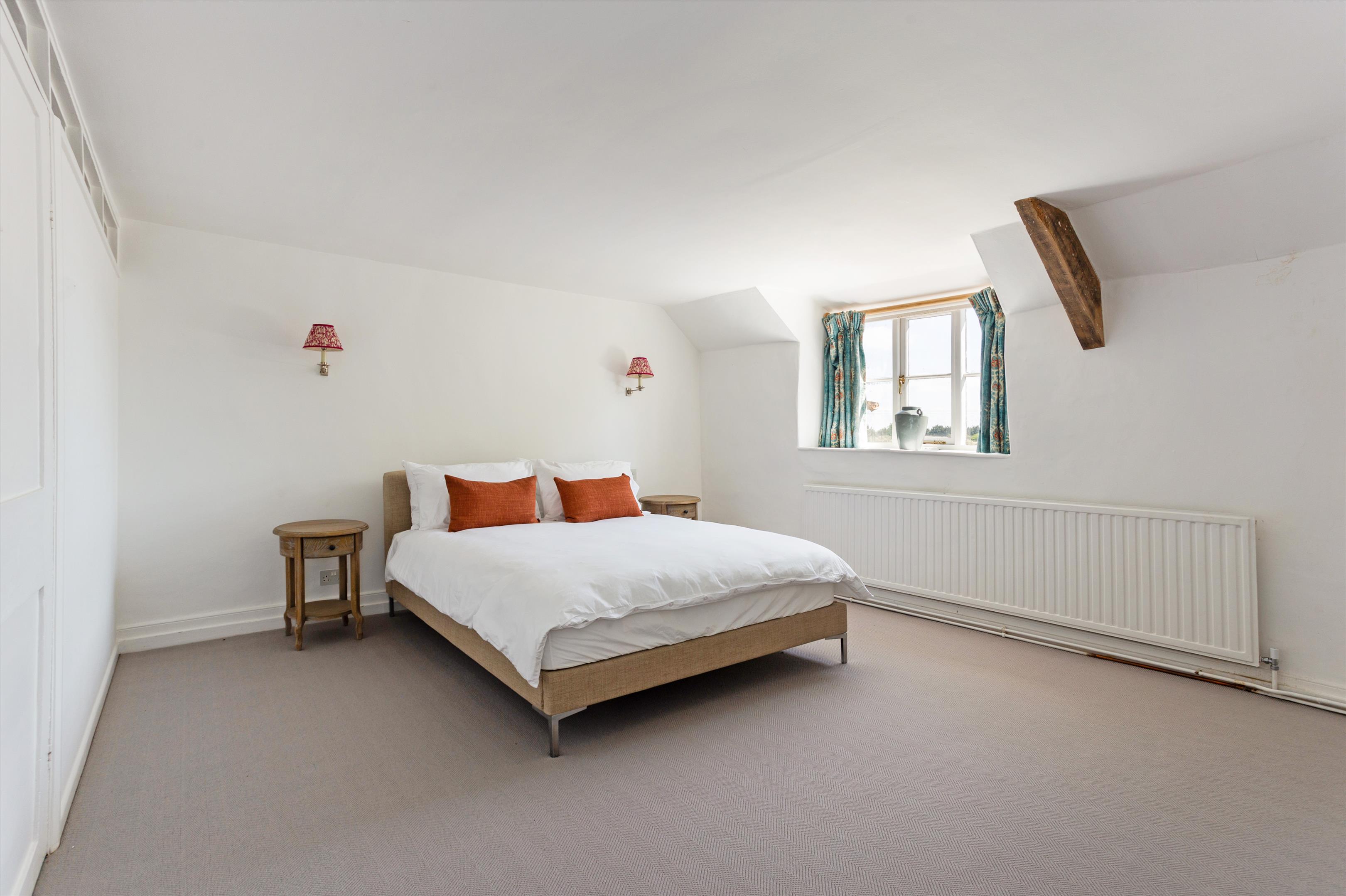 Preston Place, Preston, Cirencester, Gloucestershire, GL7