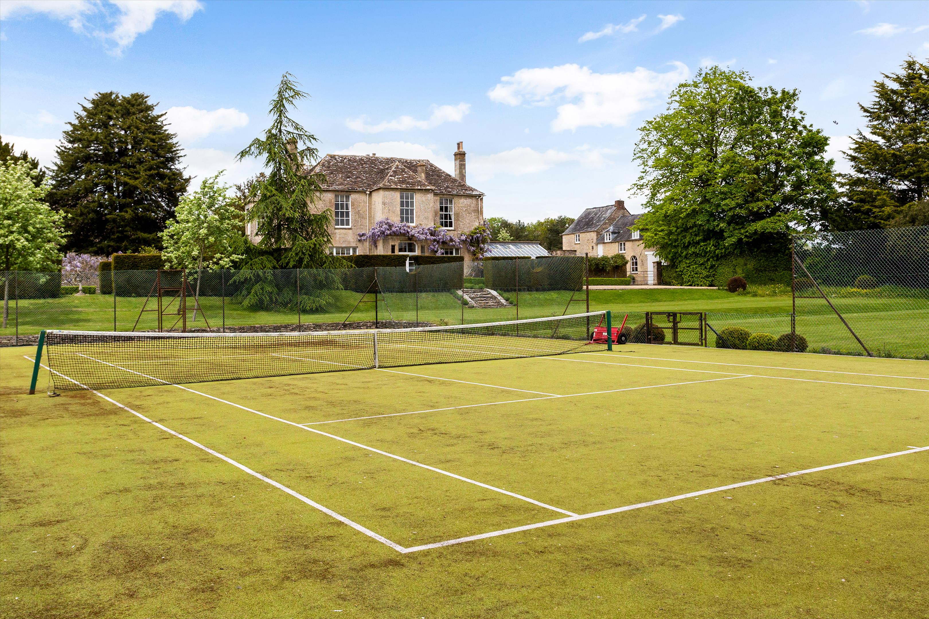 Preston Place, Preston, Cirencester, Gloucestershire, GL7