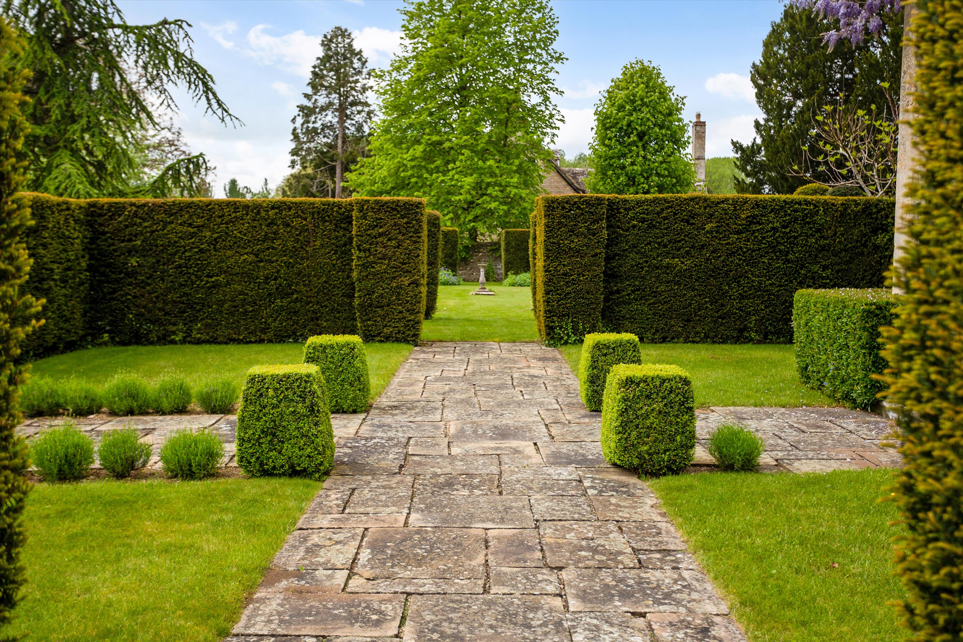Preston Place, Preston, Cirencester, Gloucestershire, GL7