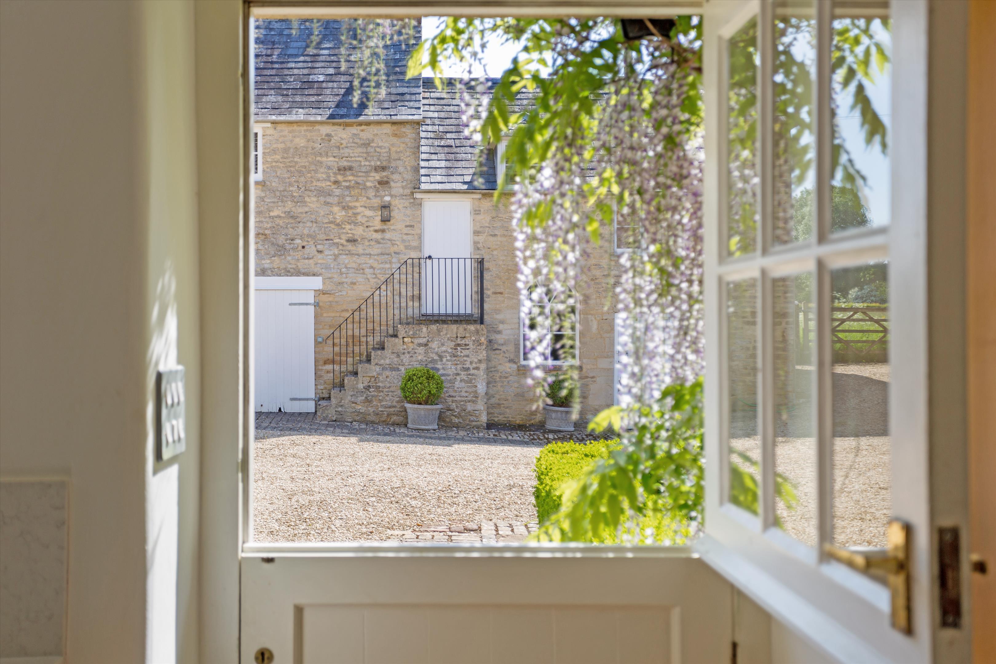 Preston Place, Preston, Cirencester, Gloucestershire, GL7