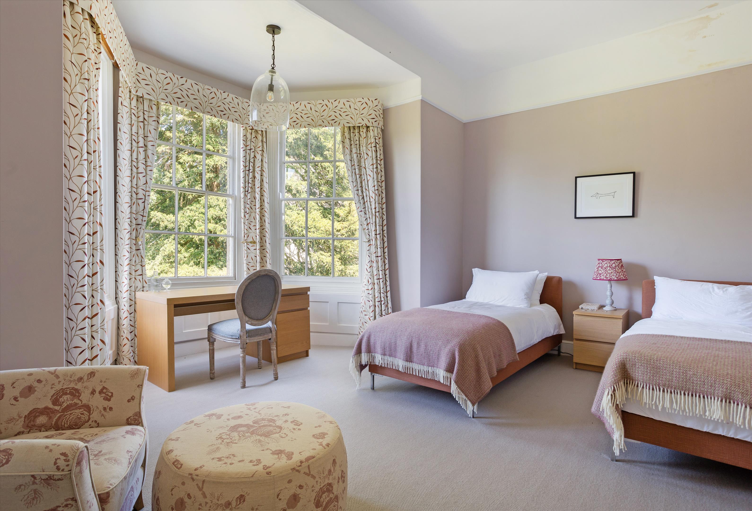 Preston Place, Preston, Cirencester, Gloucestershire, GL7