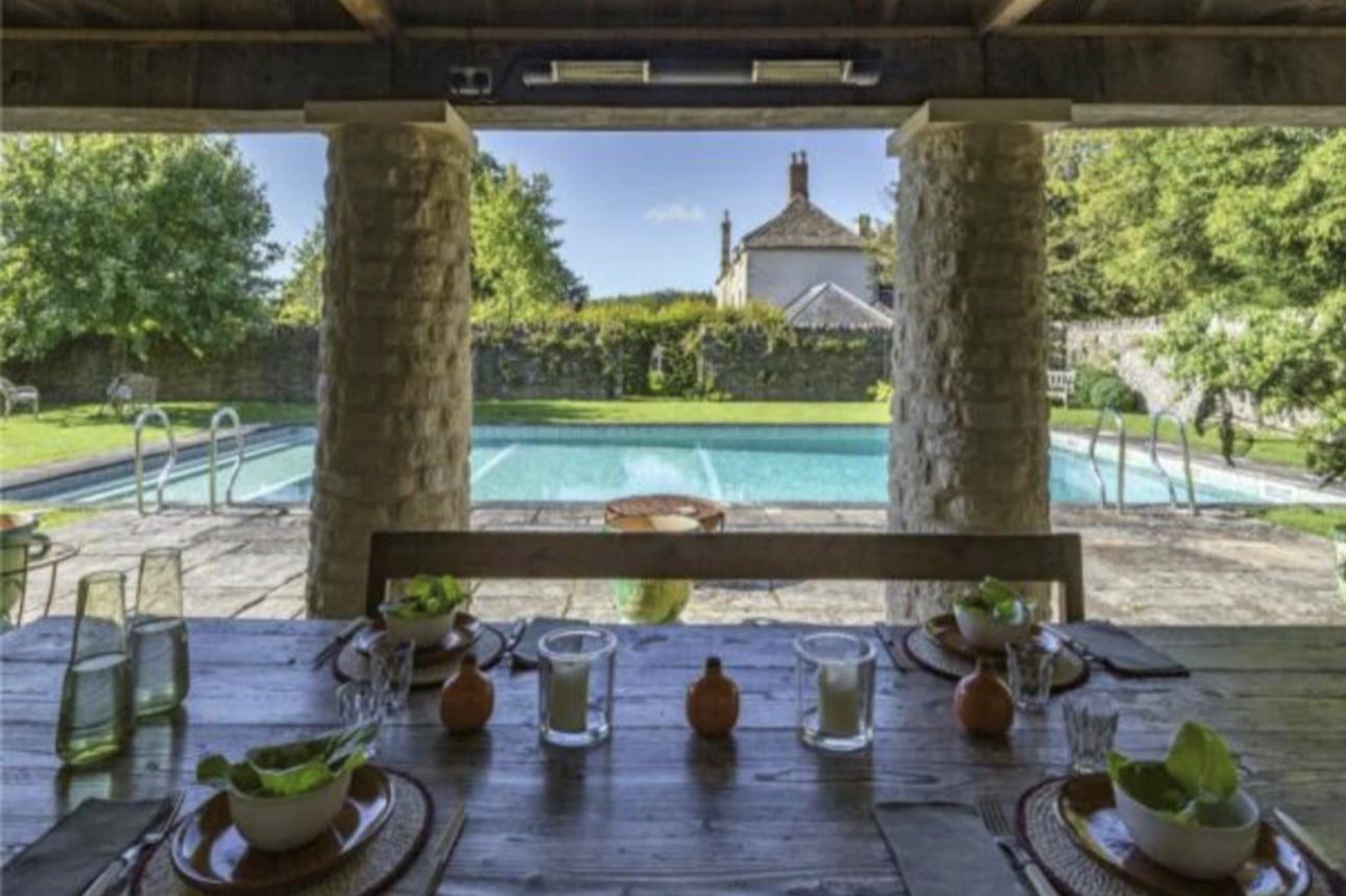 Preston Place, Preston, Cirencester, Gloucestershire, GL7