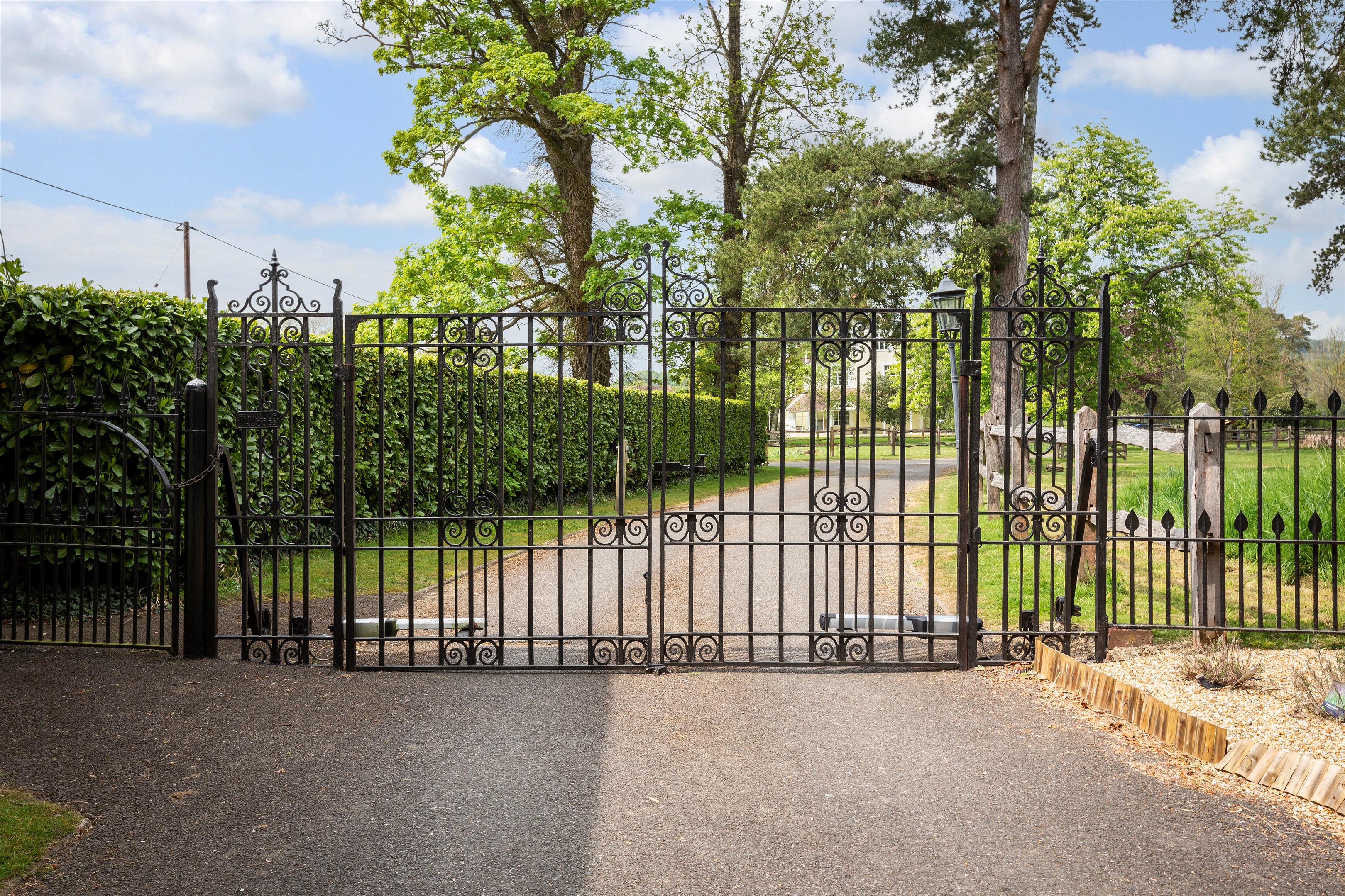 Guildford Road, Broadbridge Heath, Horsham, West Sussex, RH12