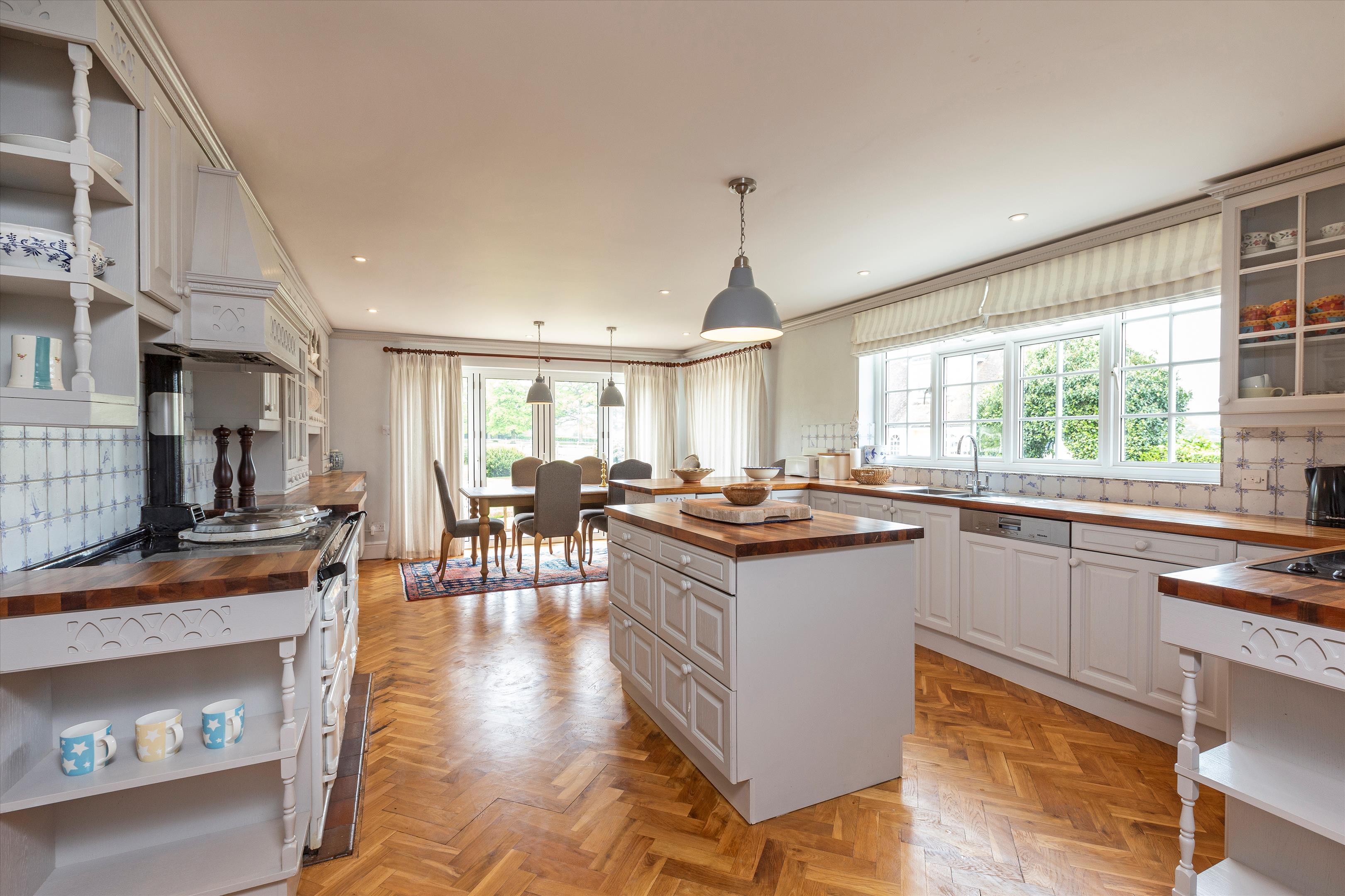 Guildford Road, Broadbridge Heath, Horsham, West Sussex, RH12