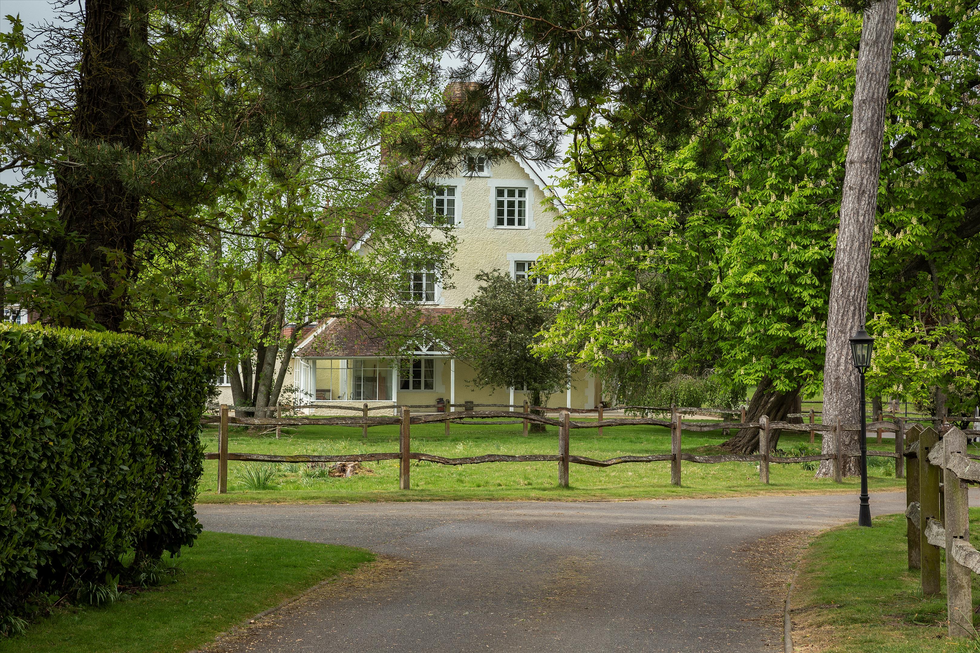 Guildford Road, Broadbridge Heath, Horsham, West Sussex, RH12