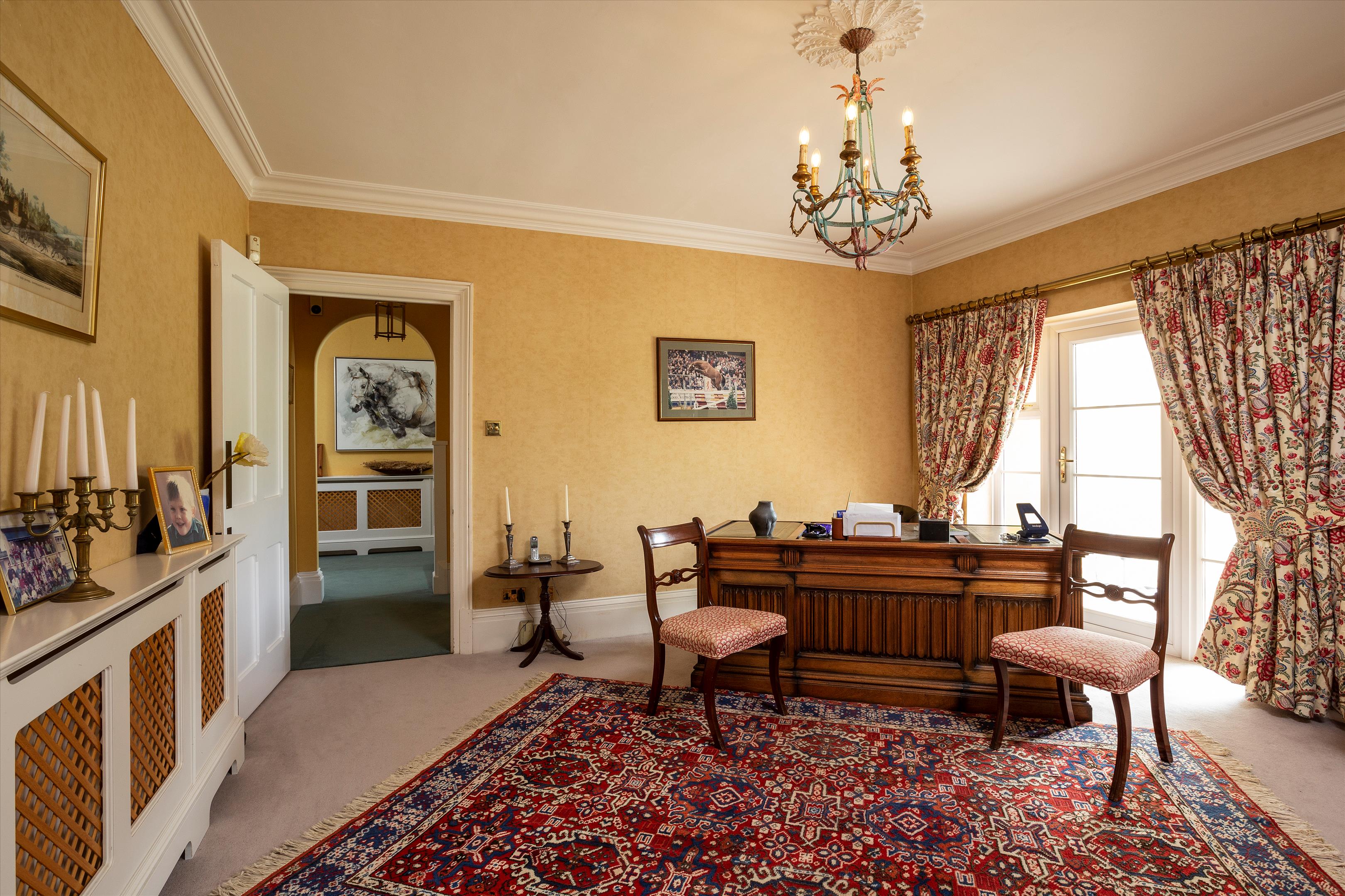 Guildford Road, Broadbridge Heath, Horsham, West Sussex, RH12