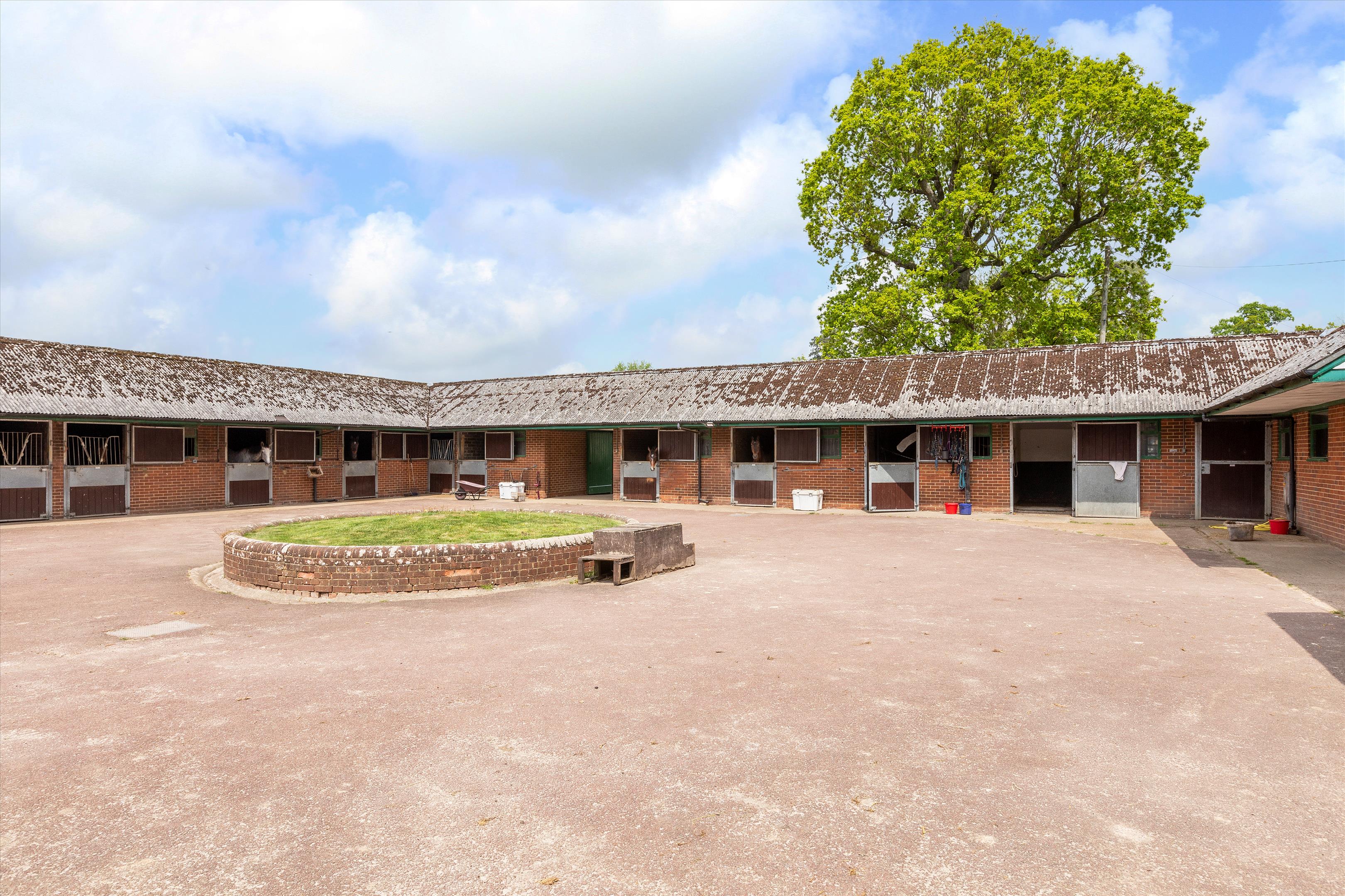 Guildford Road, Broadbridge Heath, Horsham, West Sussex, RH12