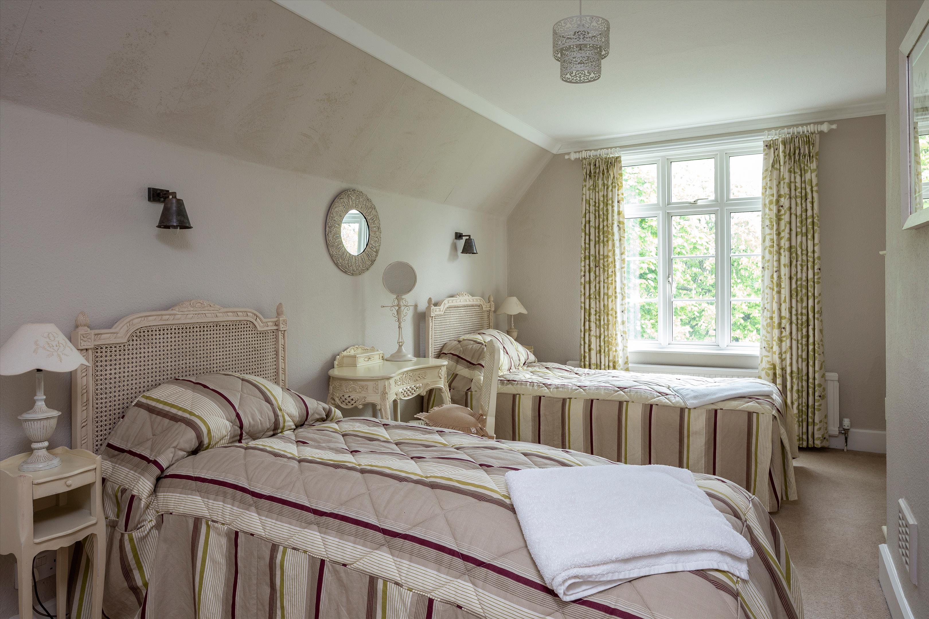 Guildford Road, Broadbridge Heath, Horsham, West Sussex, RH12