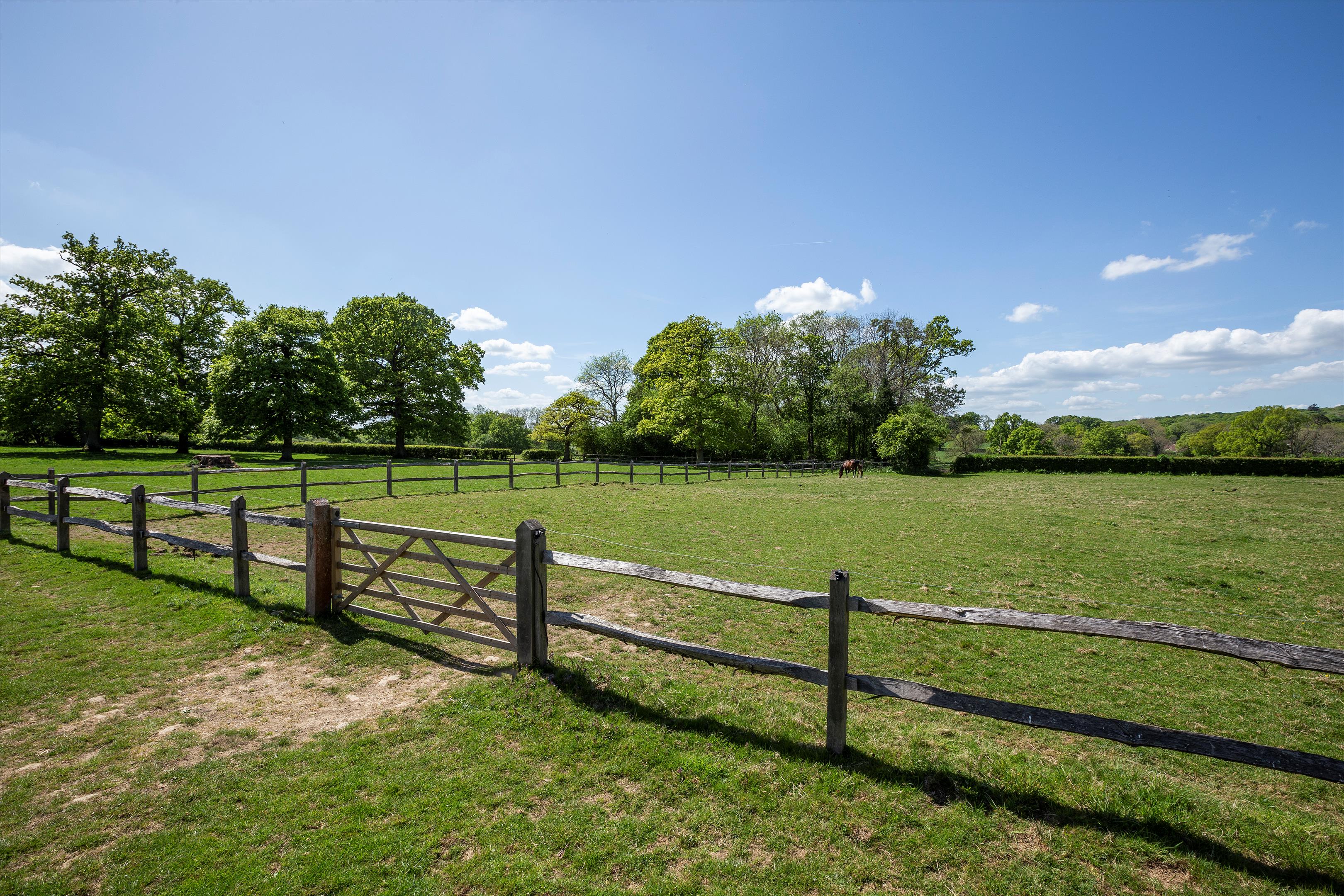 Guildford Road, Broadbridge Heath, Horsham, West Sussex, RH12