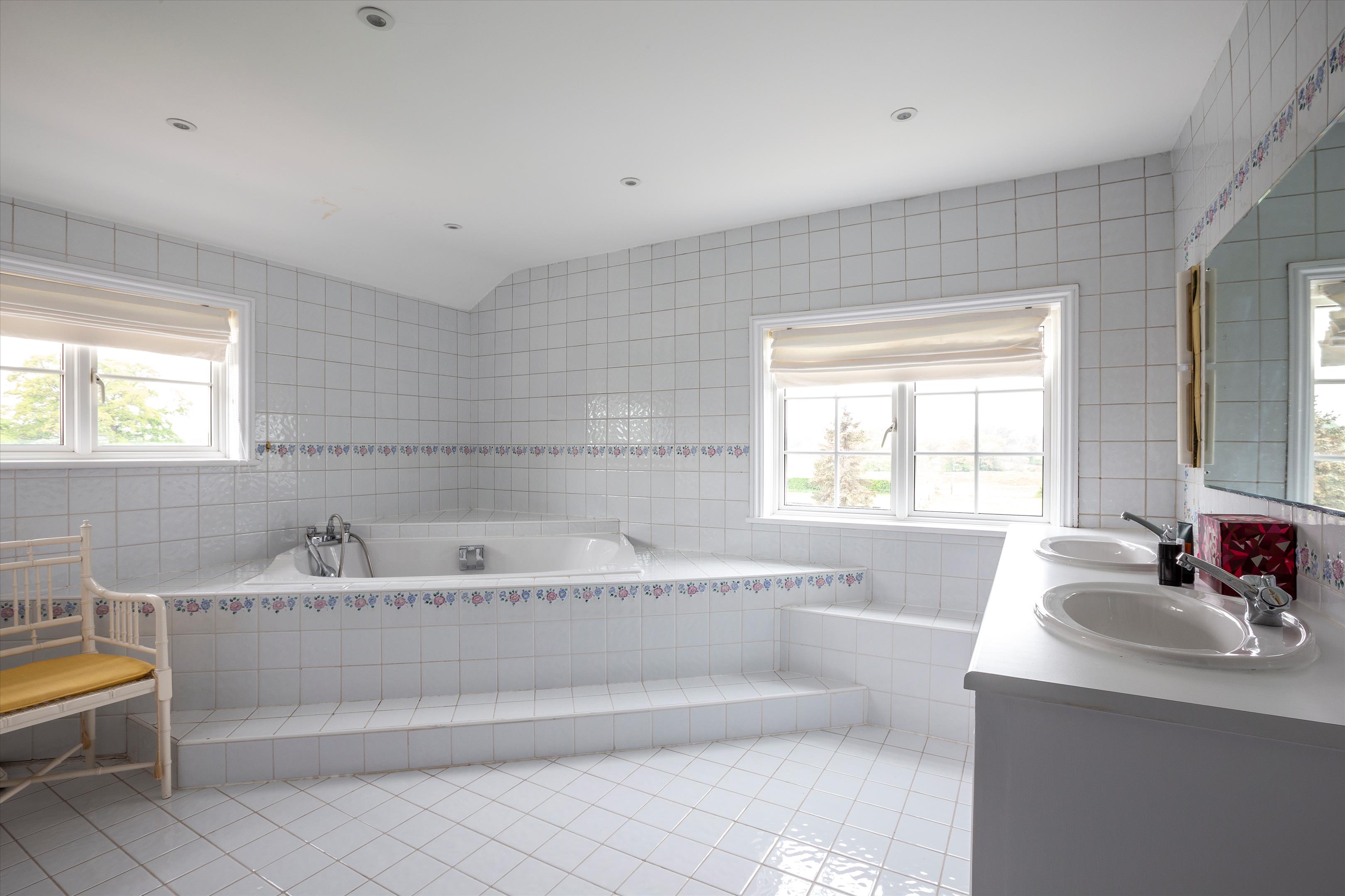 Guildford Road, Broadbridge Heath, Horsham, West Sussex, RH12