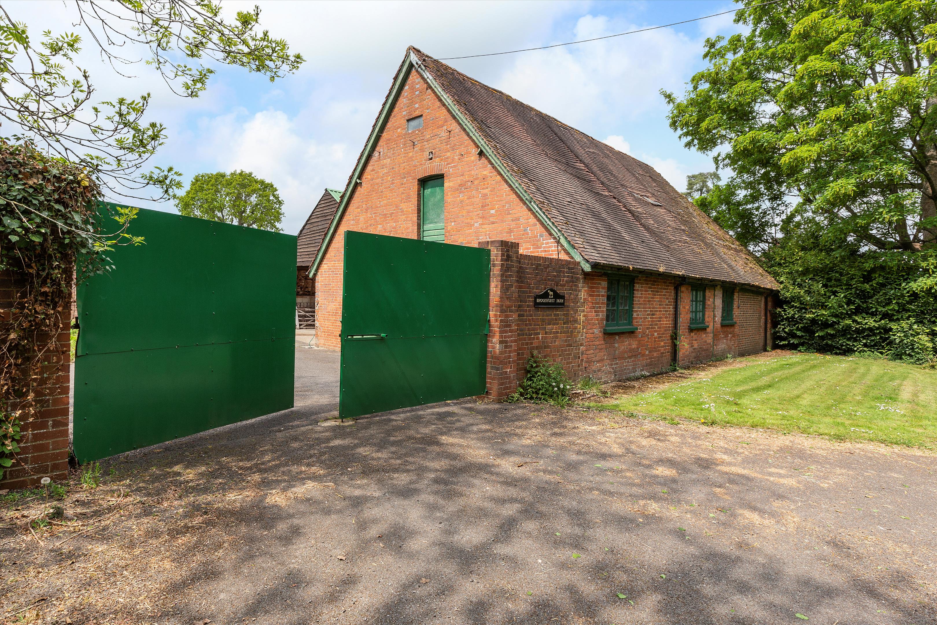 Guildford Road, Broadbridge Heath, Horsham, West Sussex, RH12