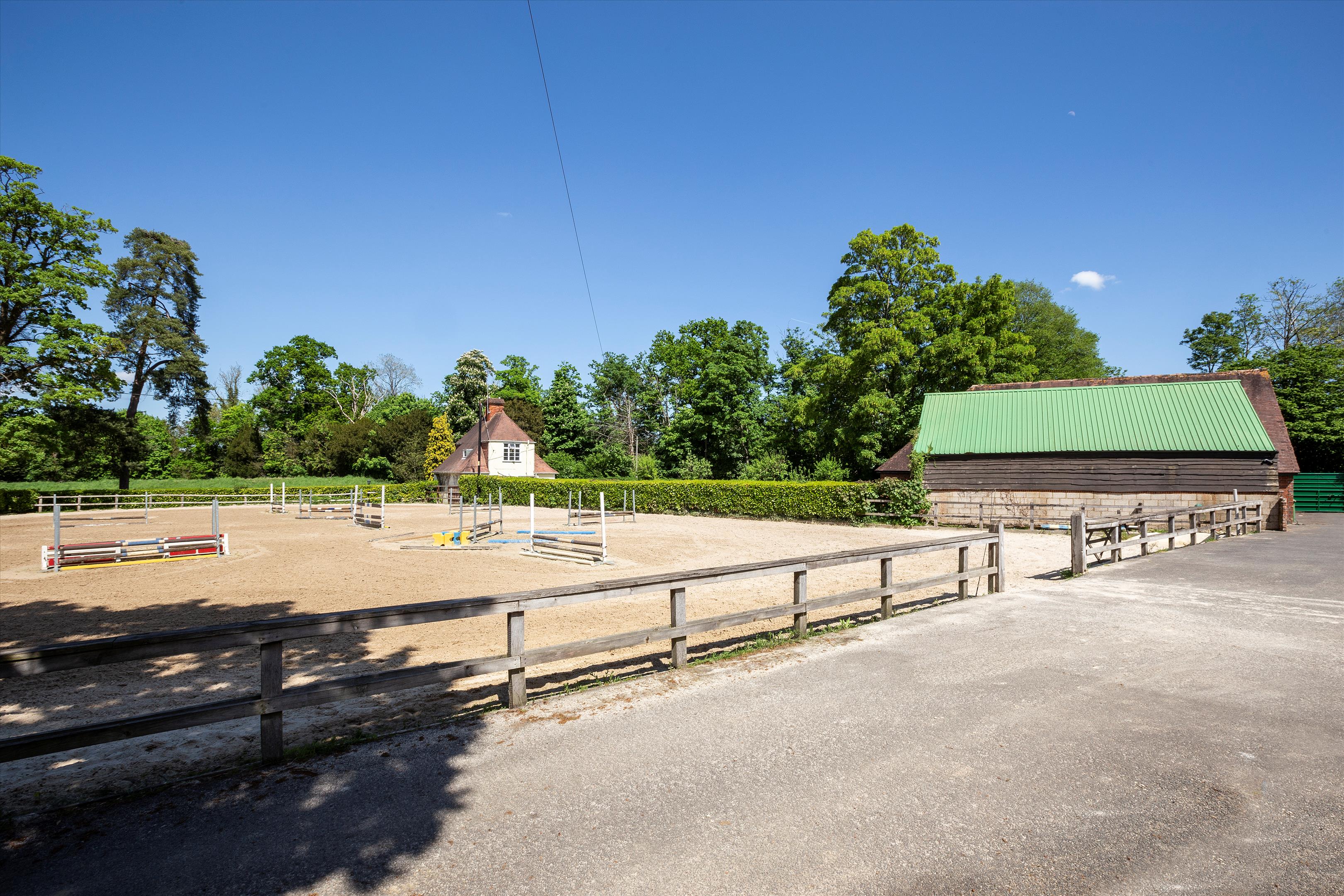 Guildford Road, Broadbridge Heath, Horsham, West Sussex, RH12