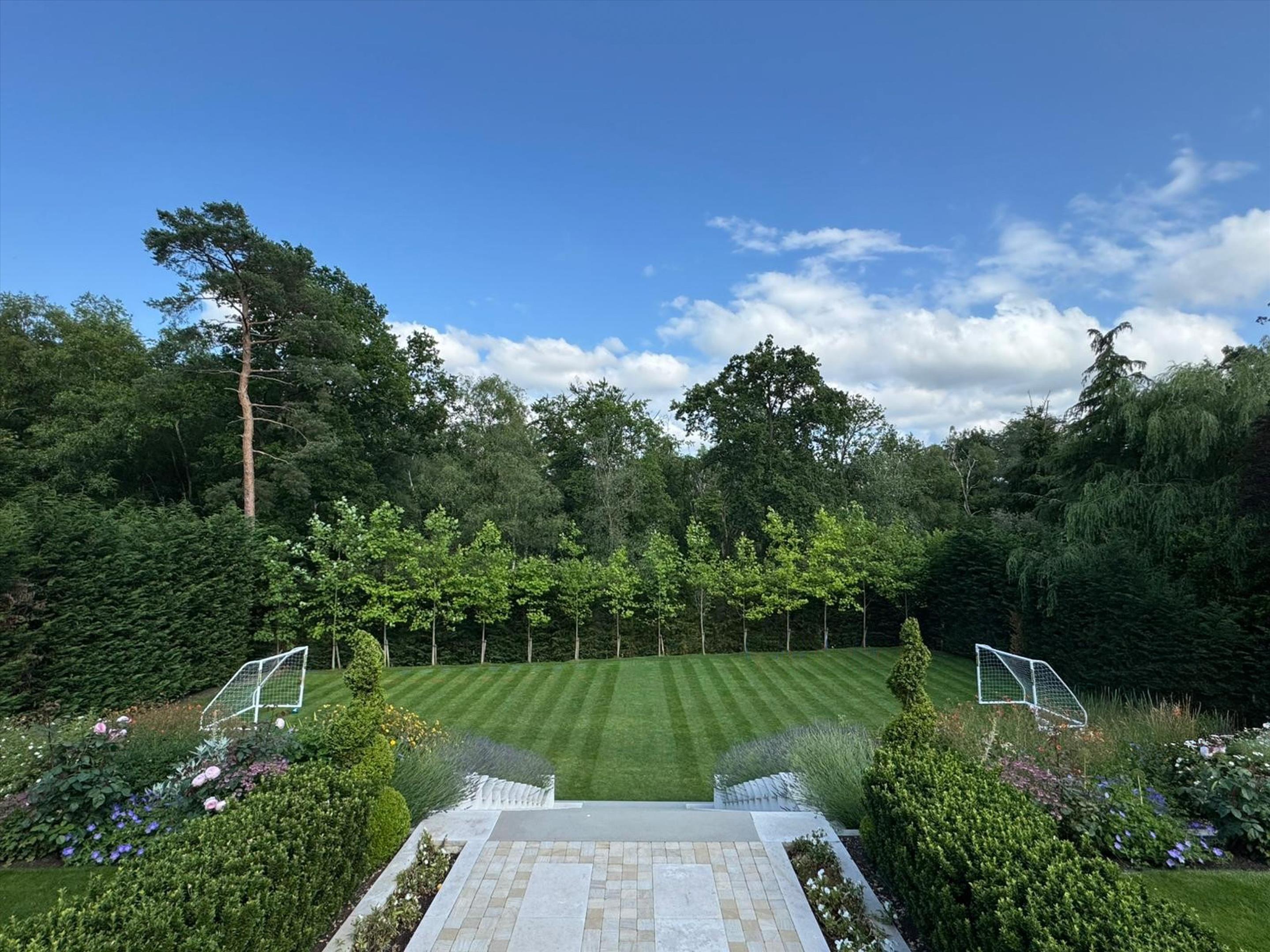Rodona Road, St George's Hill, Weybridge, Surrey, KT13