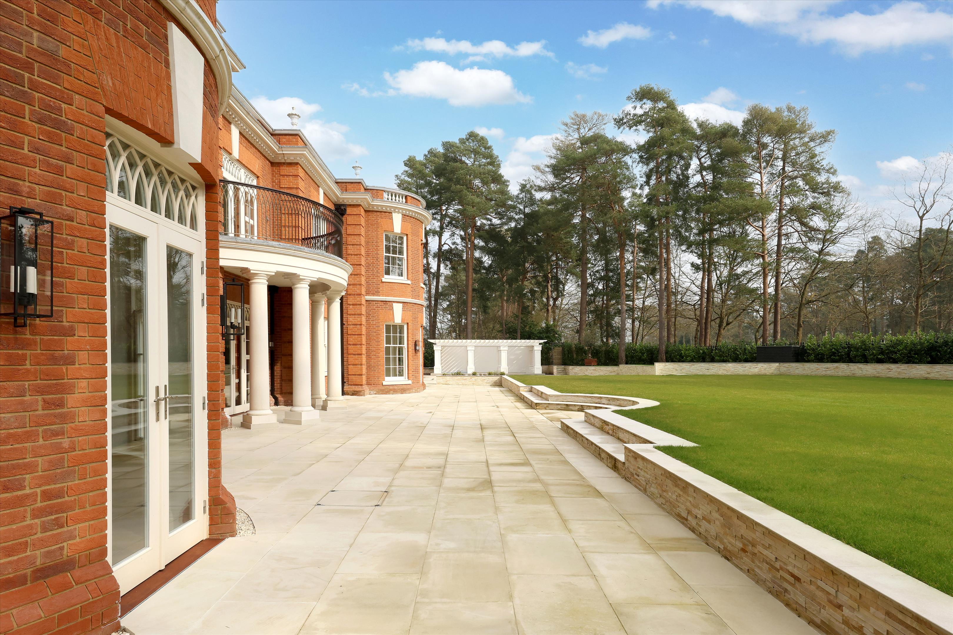 Sherbourne Drive, Wentworth, Berkshire, SL5