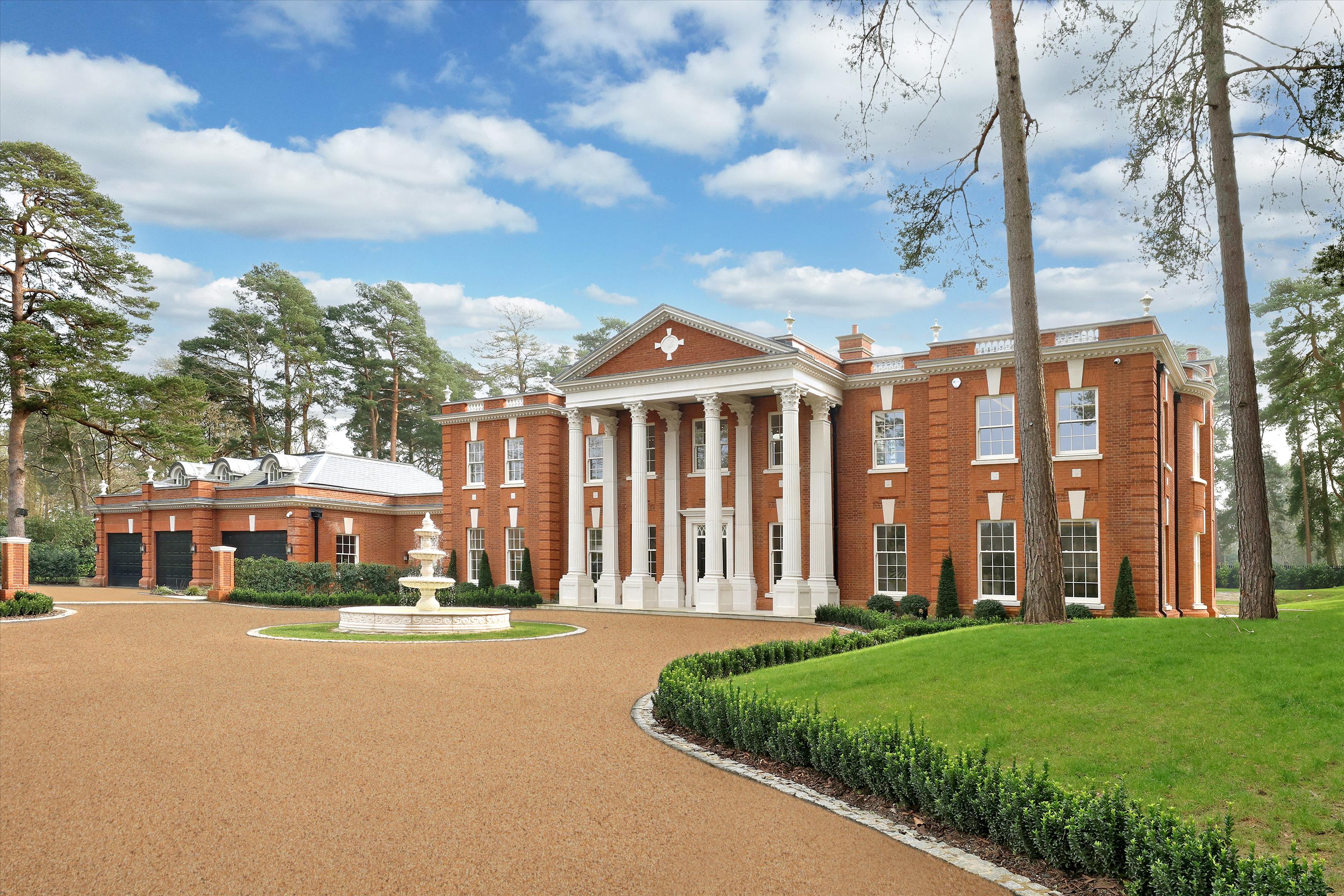 Sherbourne Drive, Wentworth, Berkshire, SL5