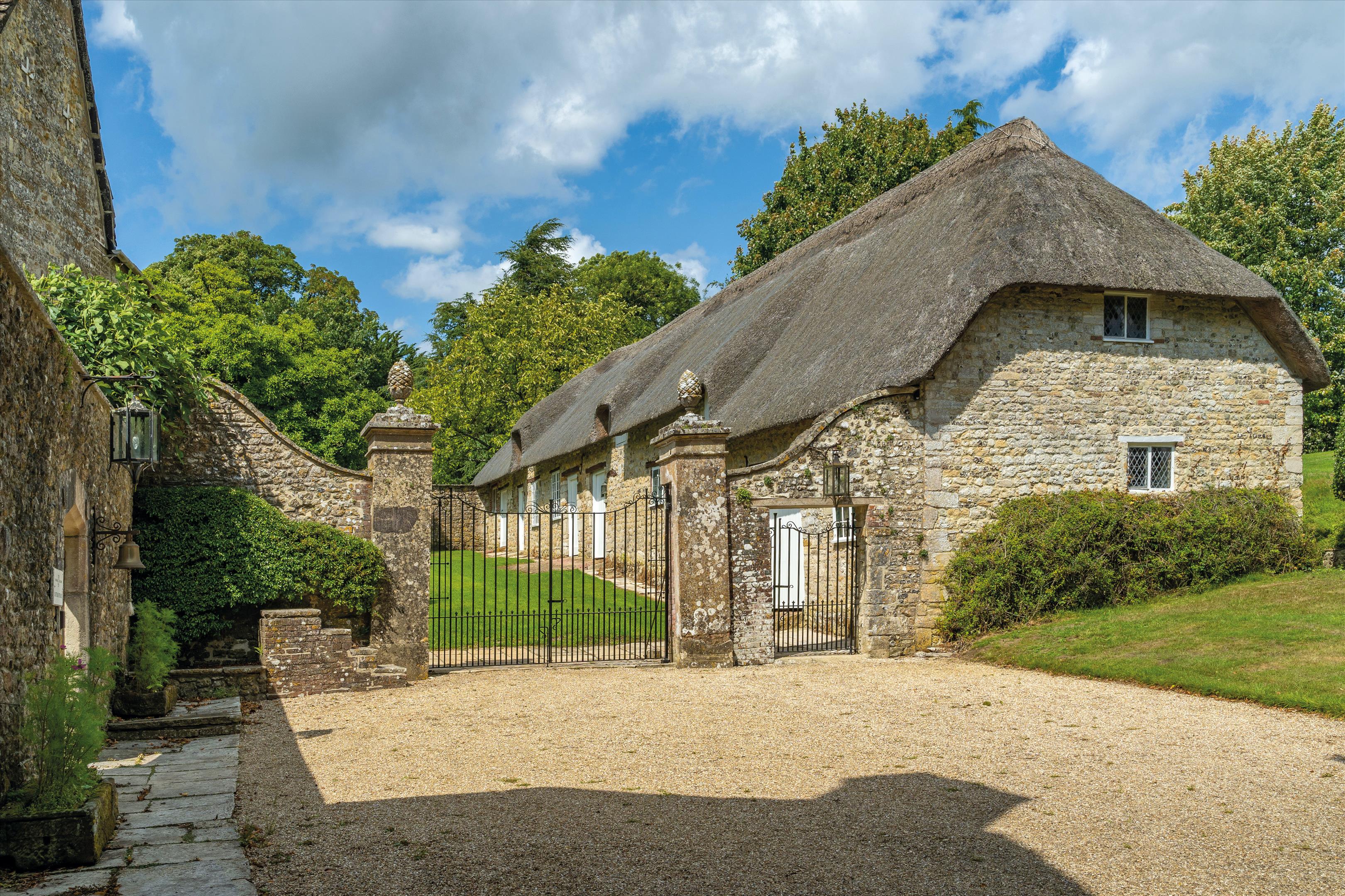 Melcombe Bingham, Dorchester, DT2