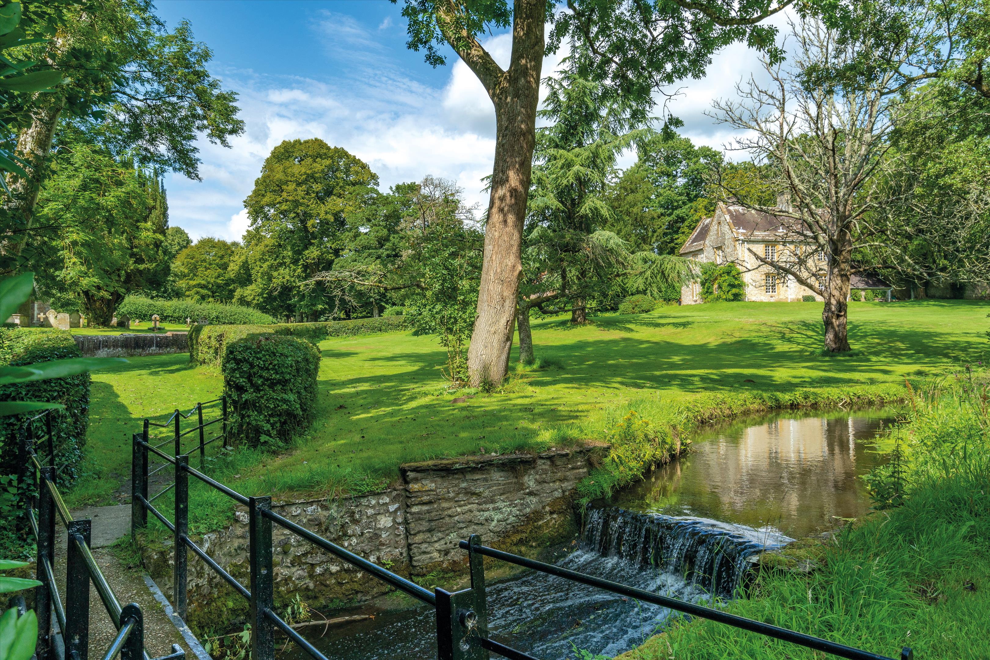 Melcombe Bingham, Dorchester, DT2