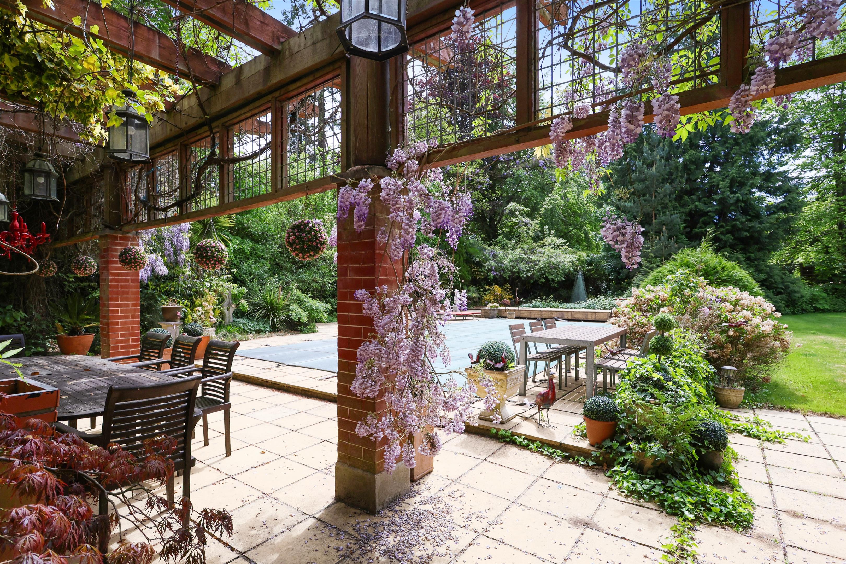 Granville Road, Weybridge, Surrey, KT13