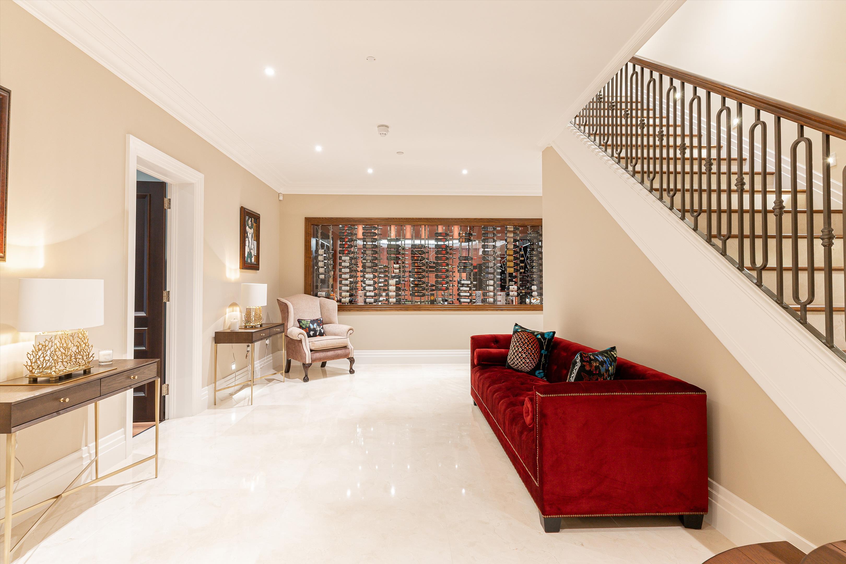 Virginia Avenue, Virginia Water, Surrey, GU25