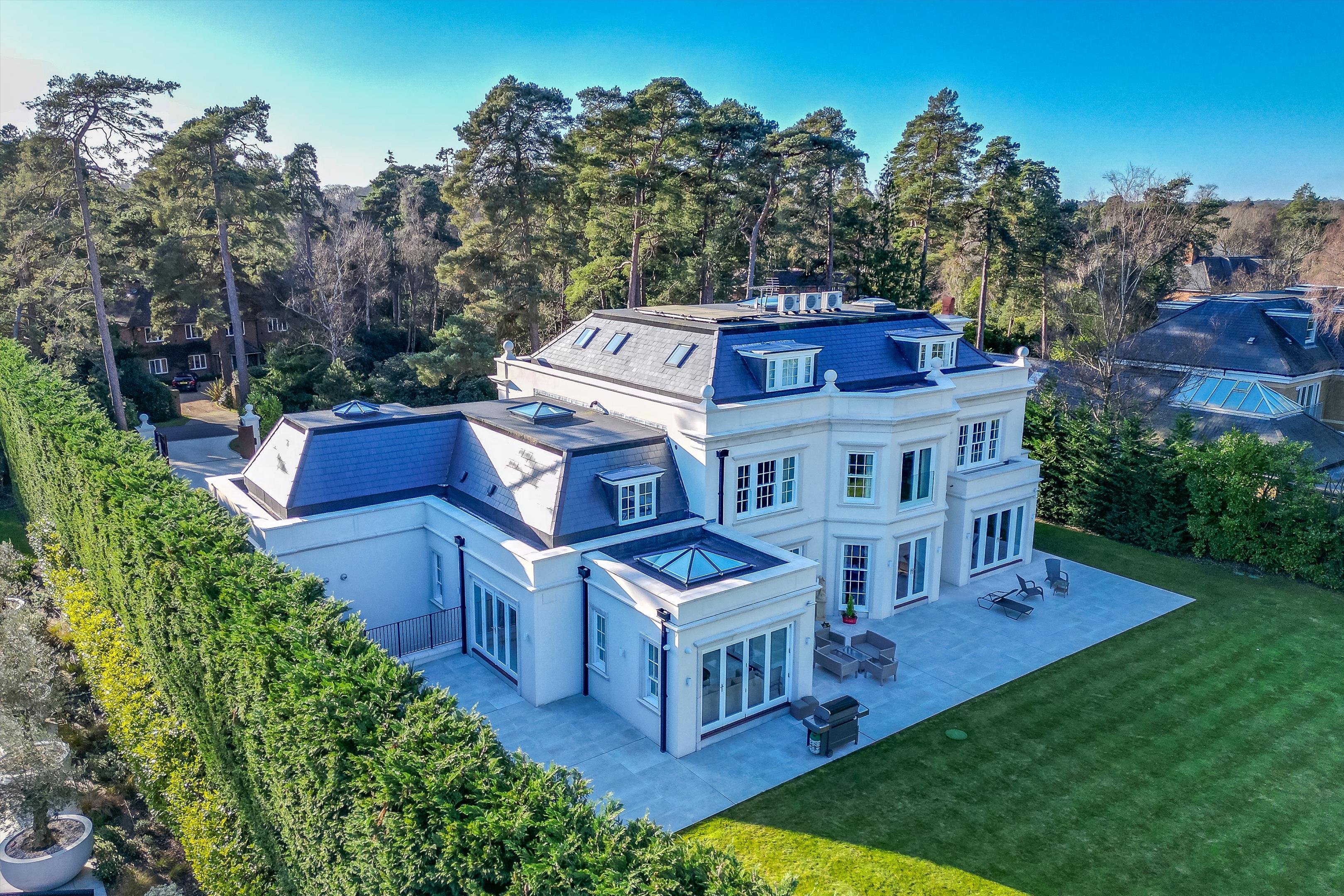 Virginia Avenue, Virginia Water, Surrey, GU25