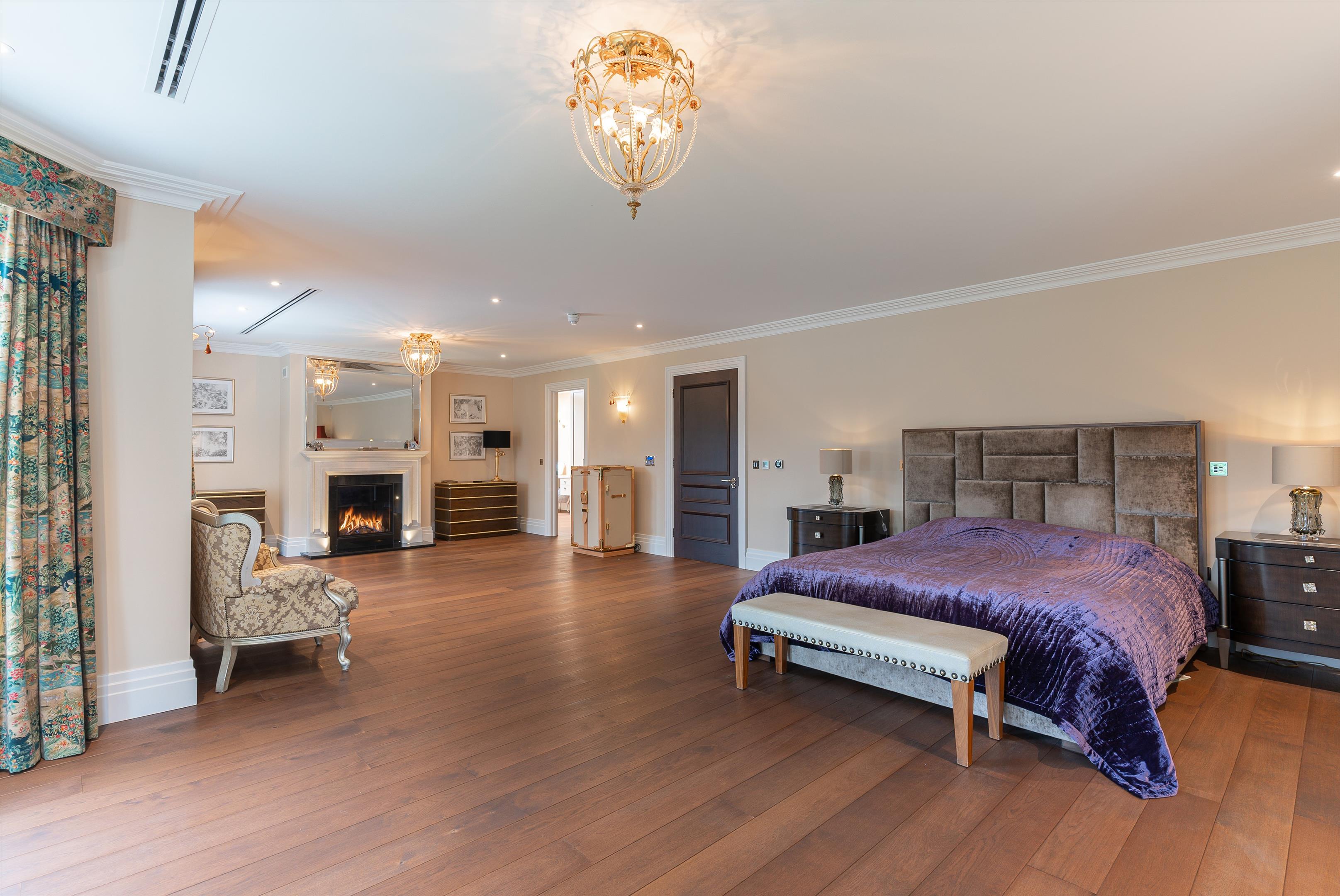 Virginia Avenue, Virginia Water, Surrey, GU25
